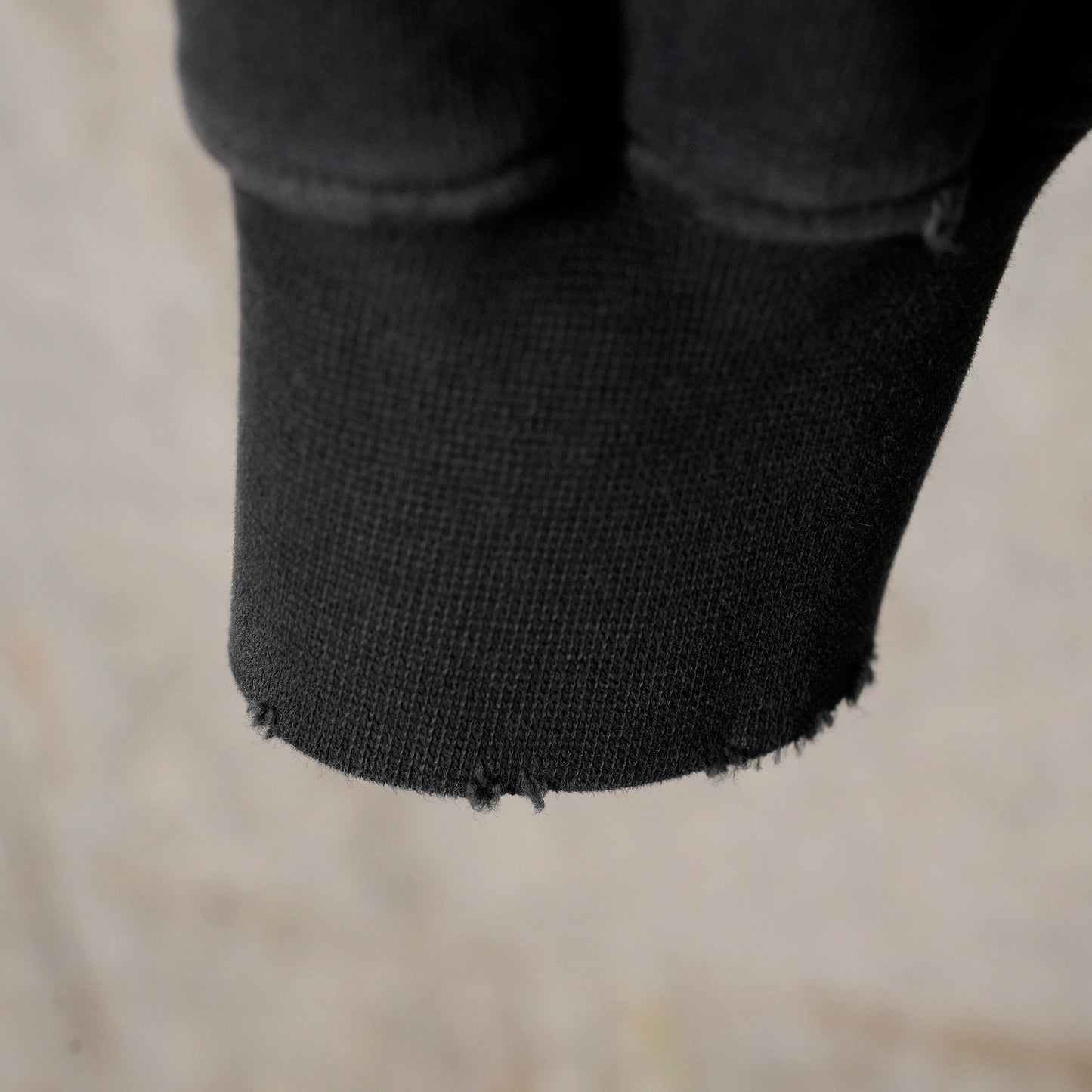 HIGH COMFORT HOODY WITH PRINTED PATCH / FADED BLACK