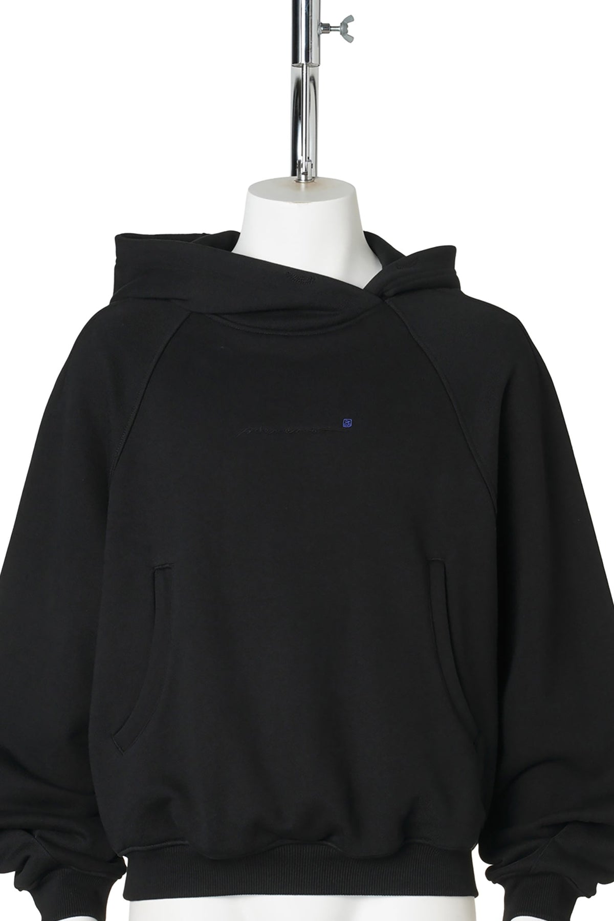 HOODIE / BLACK