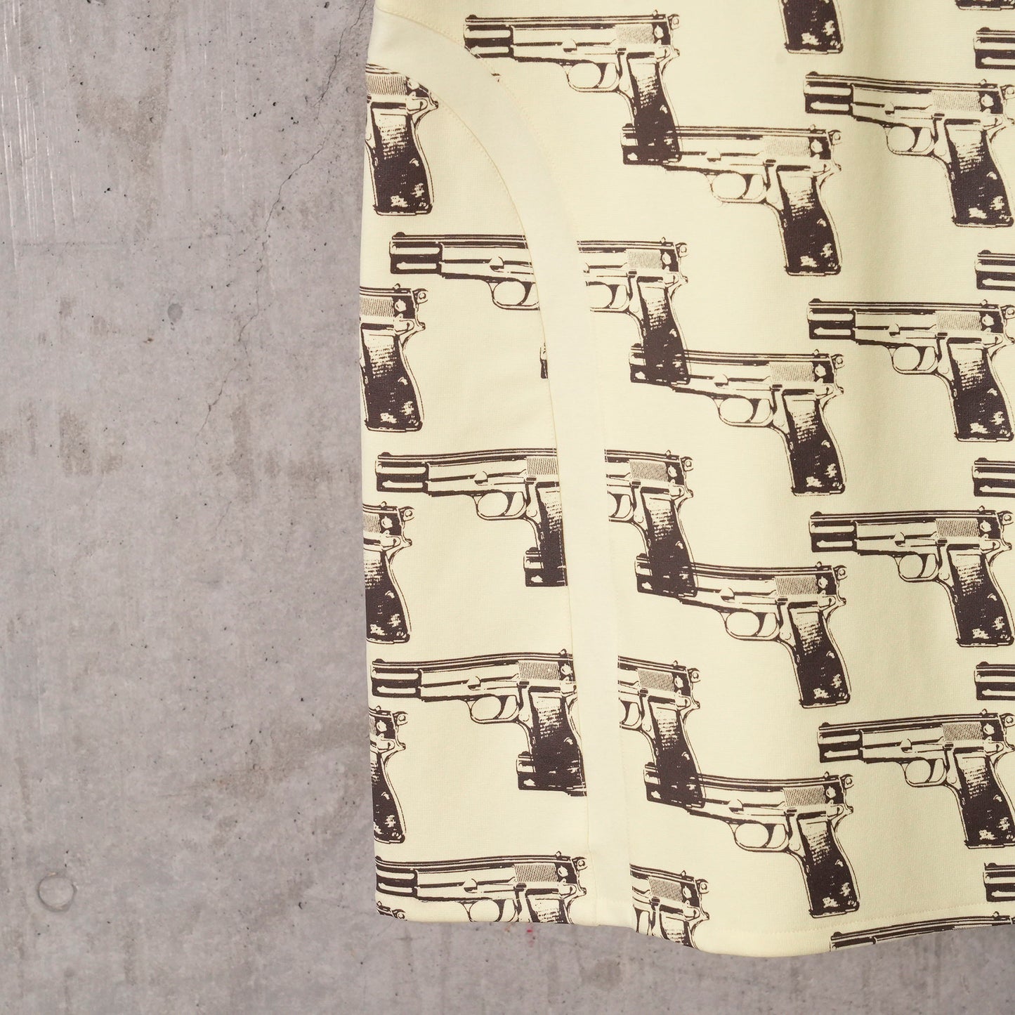 TRACK SKIRT / YELLOW GUN