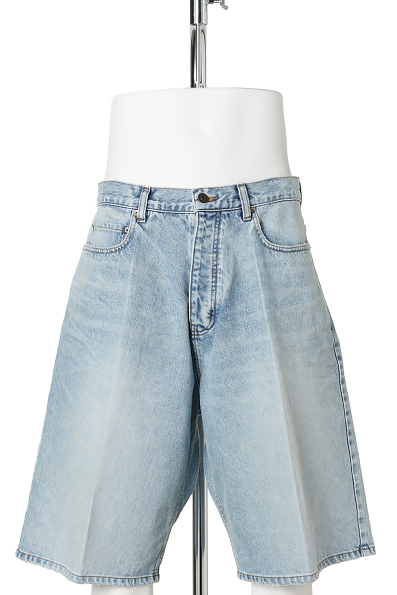 DENIM STAY PRESS SHORTS / 4020:BLEACH LIGHT BLEU