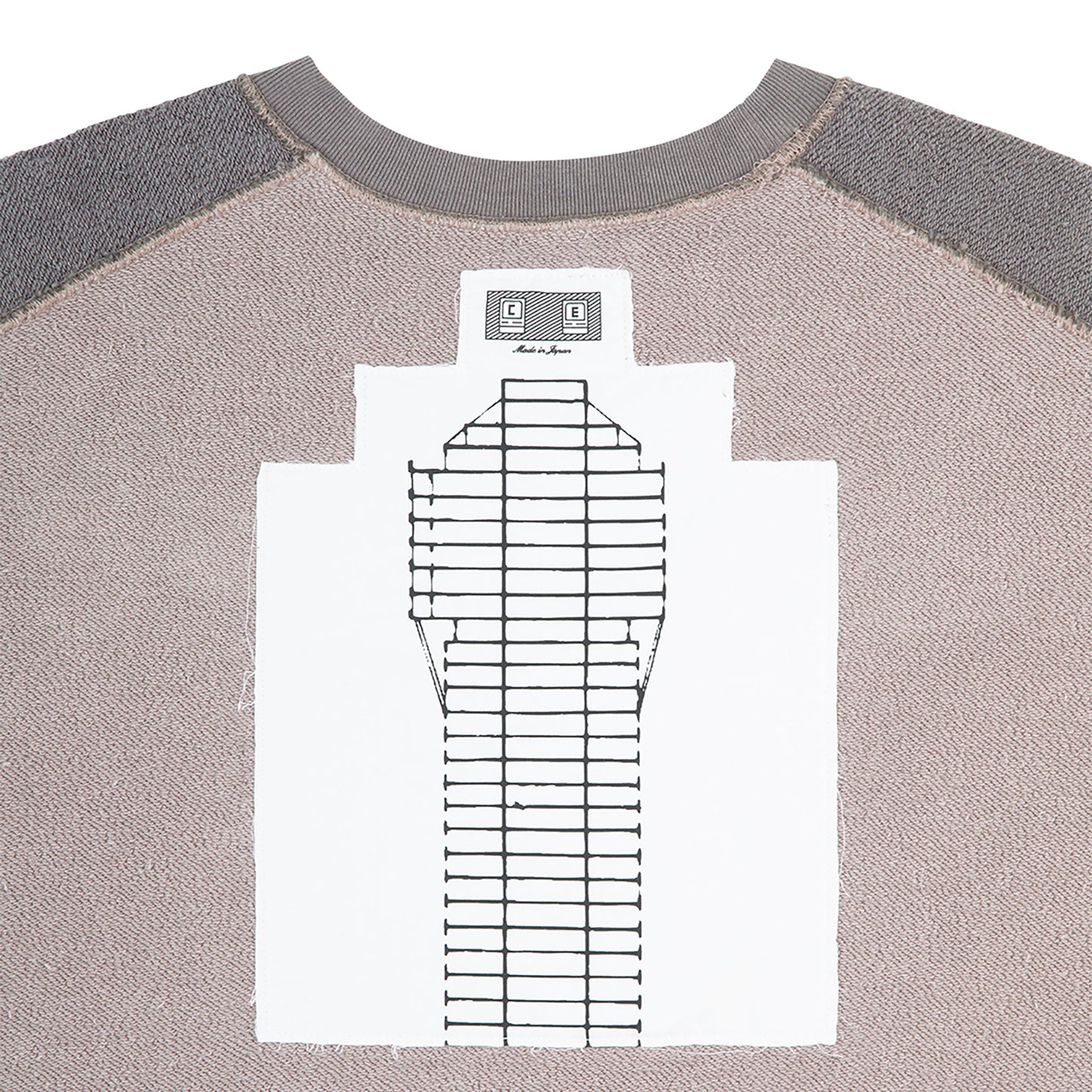 PANEL SHOULDER CREW NECK / BEIGE