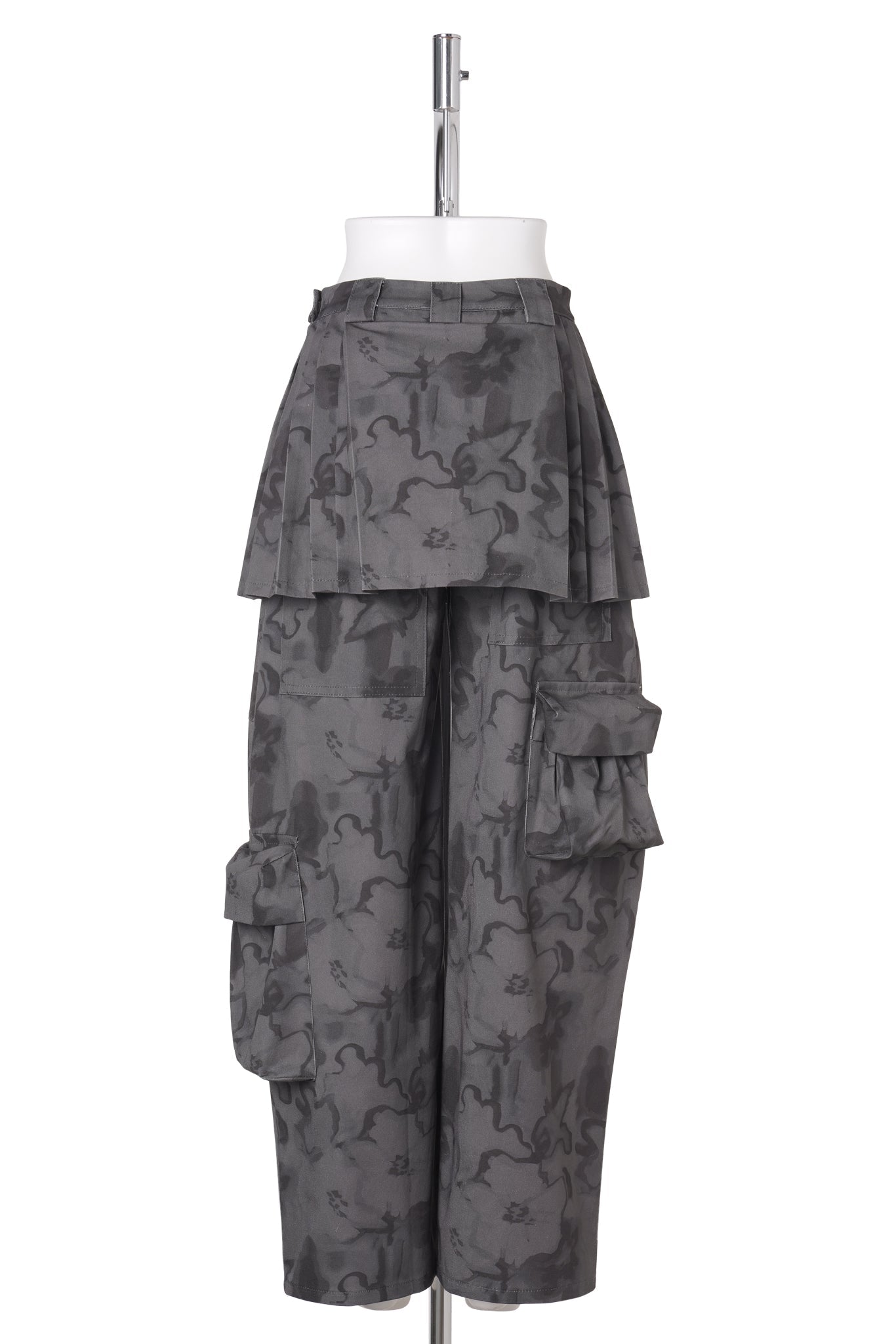 LAWN SKIRT CARGO PANT / BLACK FLORAL SCRIBBLE