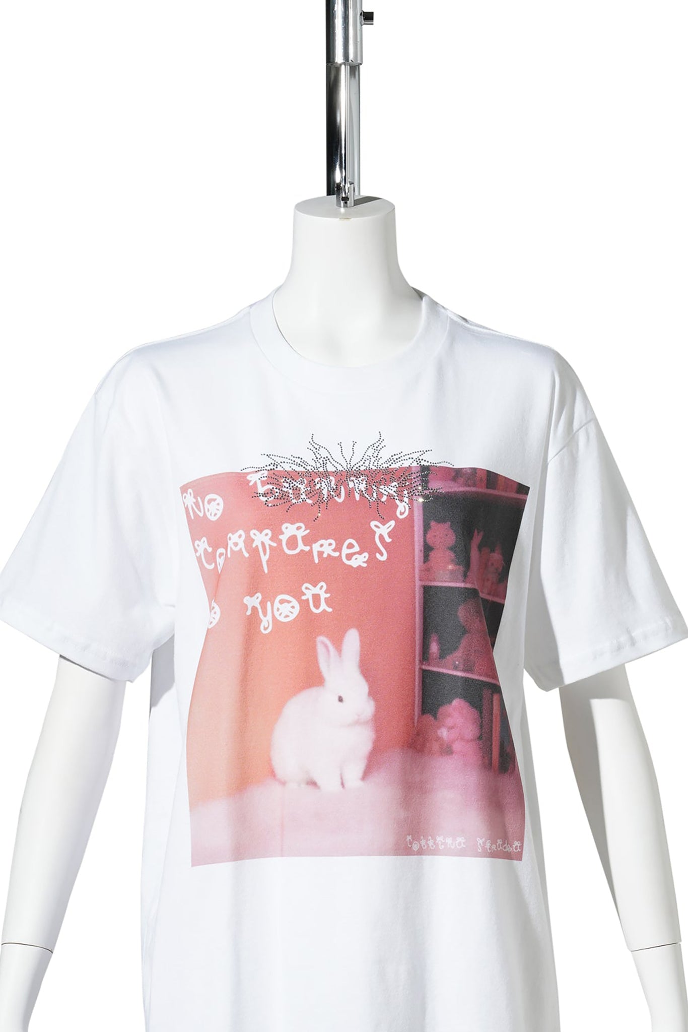 RHINESTONE GRAPHIC TEE / NO BUNNY COMPARES