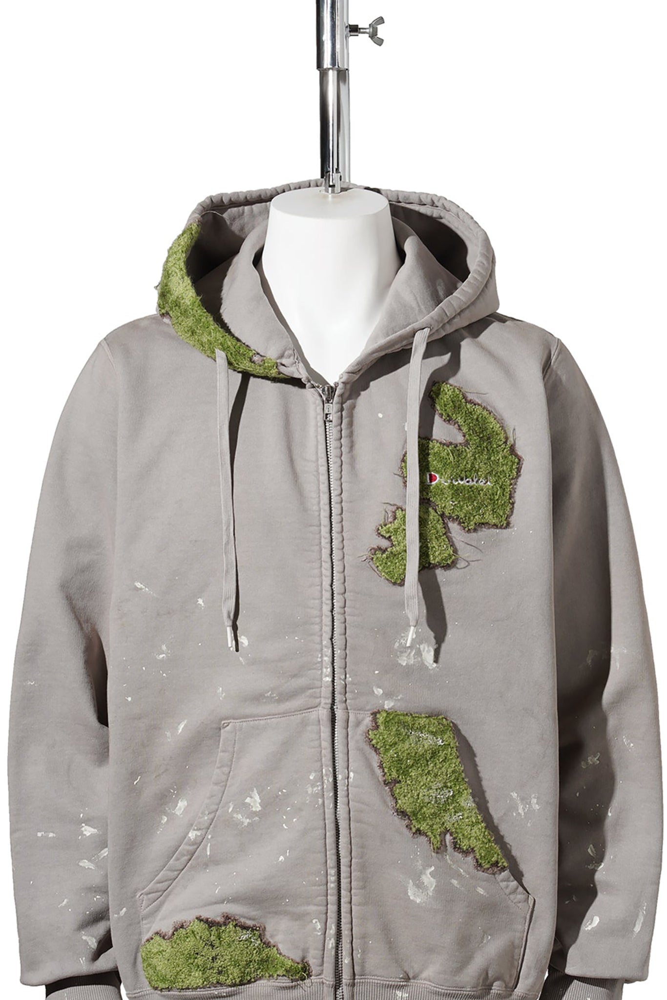 MOSS-GROWN EMBROIDERY SWEAT HOODIE / GREY