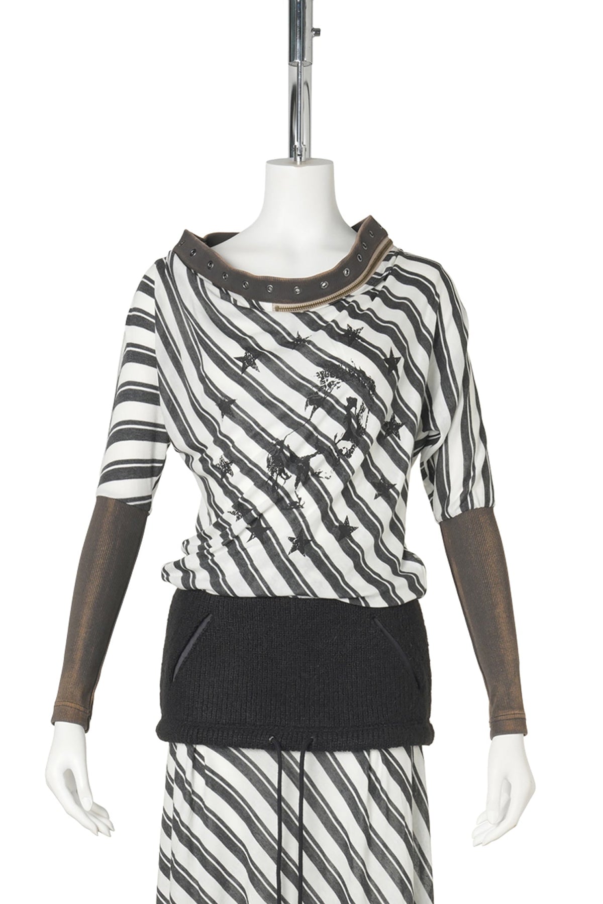STRIPED OFF-SHOULDER TOP / GREY/BLACK