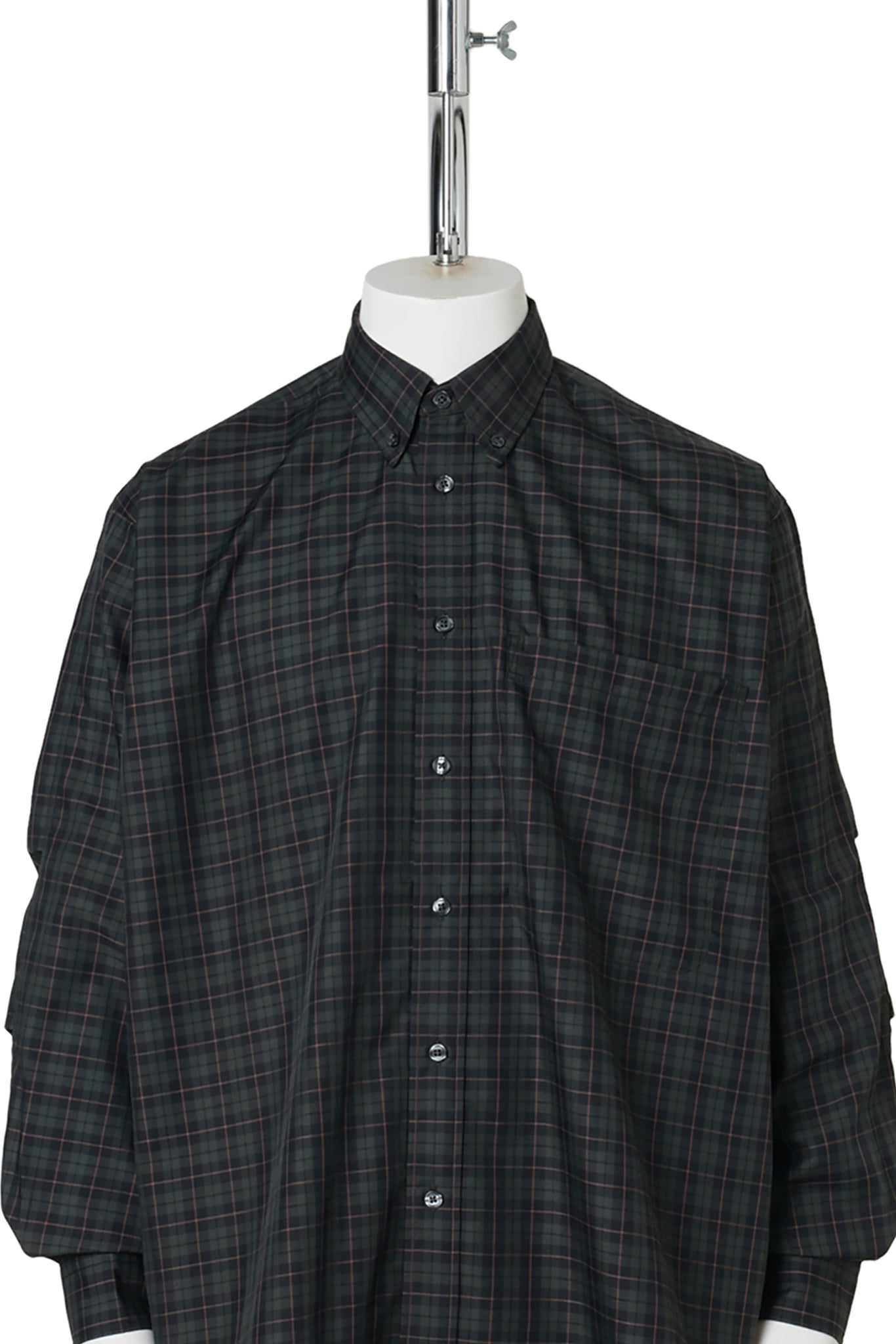 TECH BUTTON DOWN SHIRT L/S PLAIDS / CHARCOAL