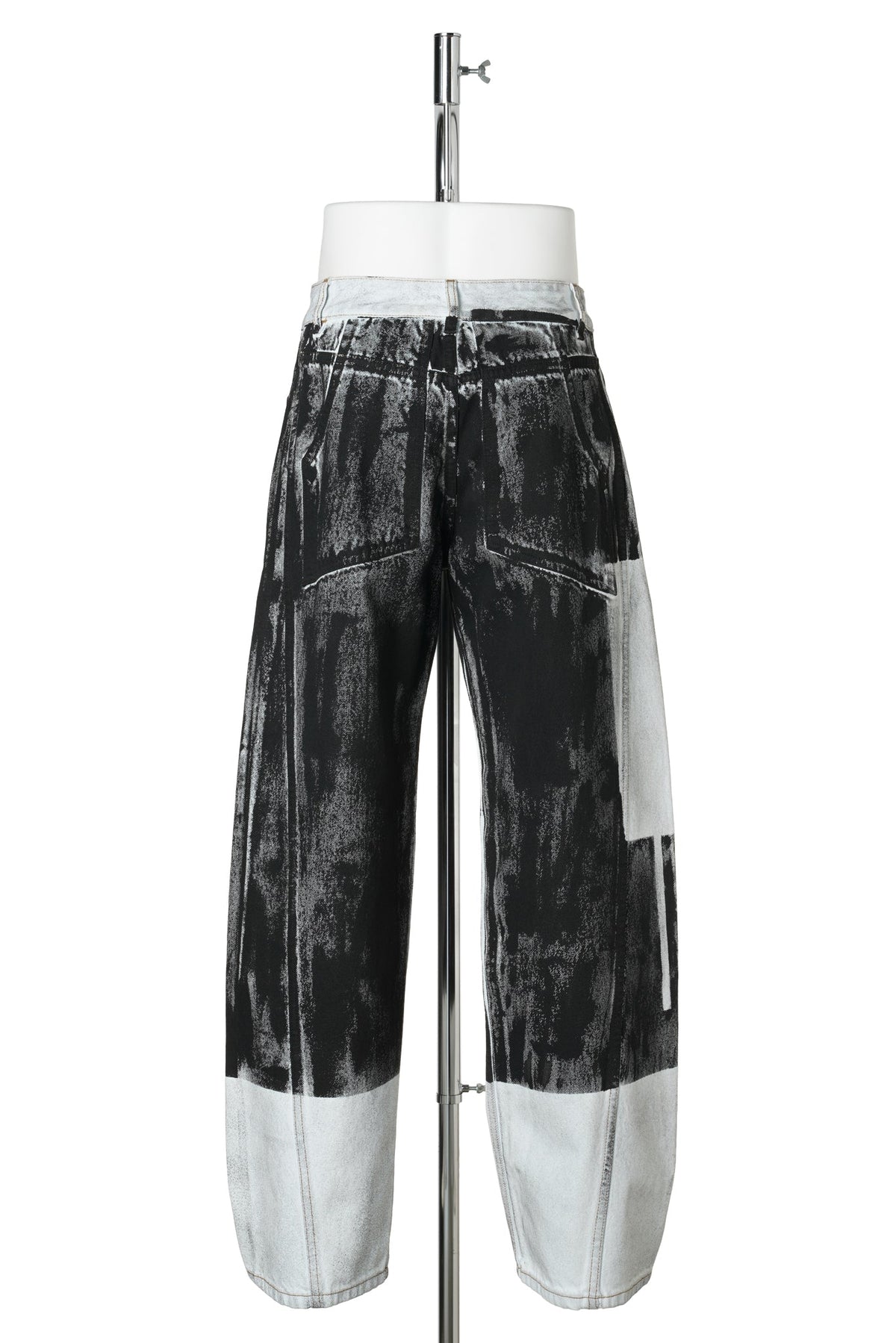 BEND JEAN / BLACK TOP