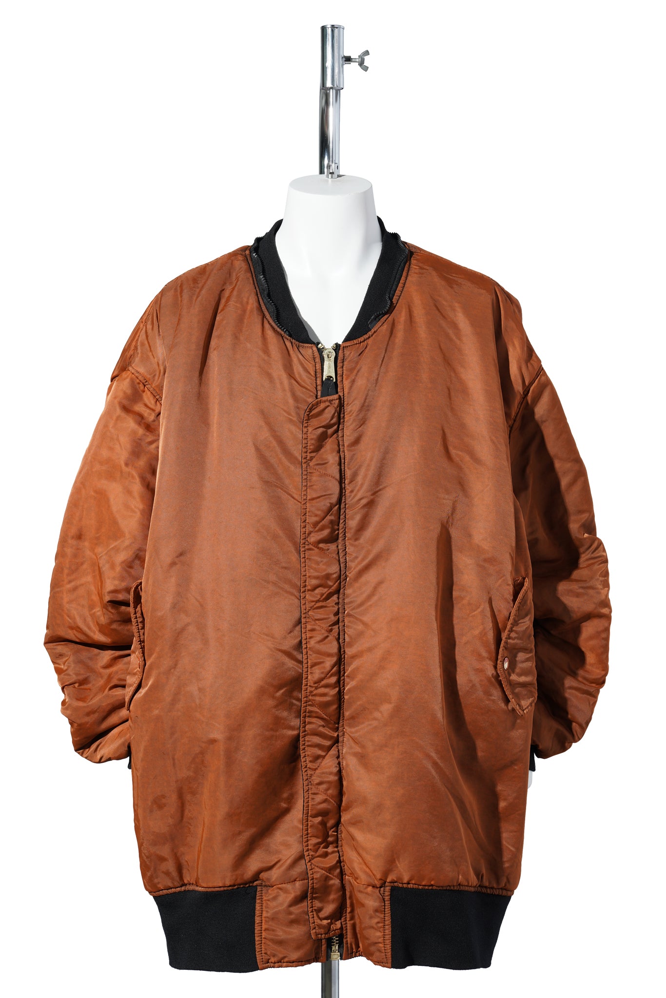 ANTIQUE WASH GIANT DETACHABLE HOODED NYLON PADDED BOMBER JACKET / BLACK