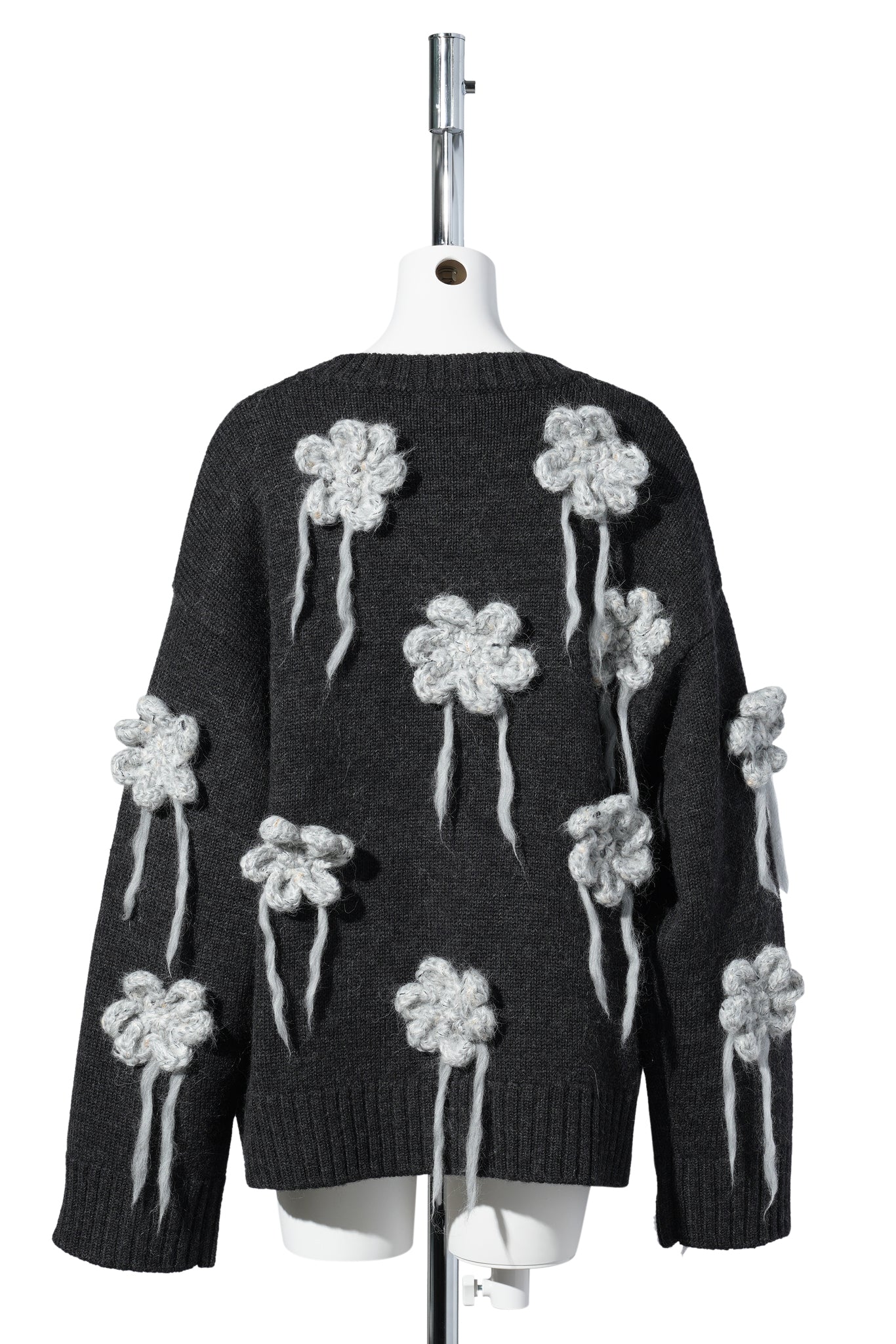 FLOWER CROCHET SWEATER / PHANTOM