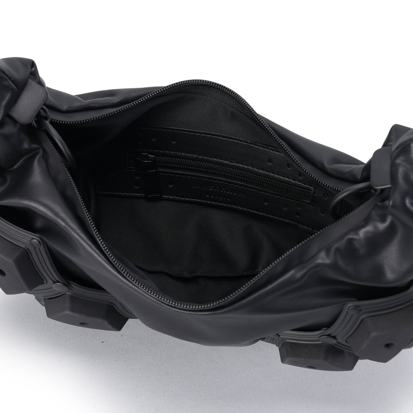 MODULE M02_SMALL HALF MOON BAG / BLACK MATT_BLACK MATT