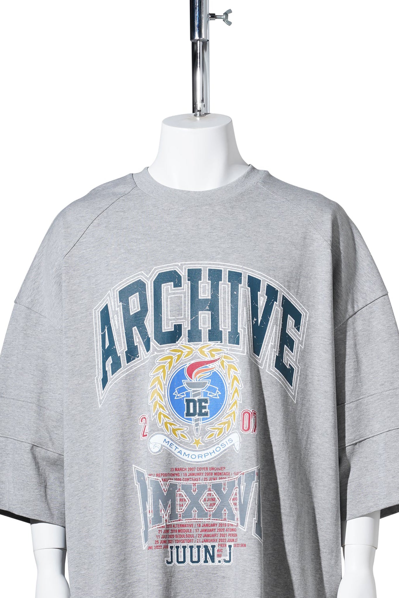 FOOTBALL GRAPHIC MAX FIT SHORT SLEEVE / LGREY