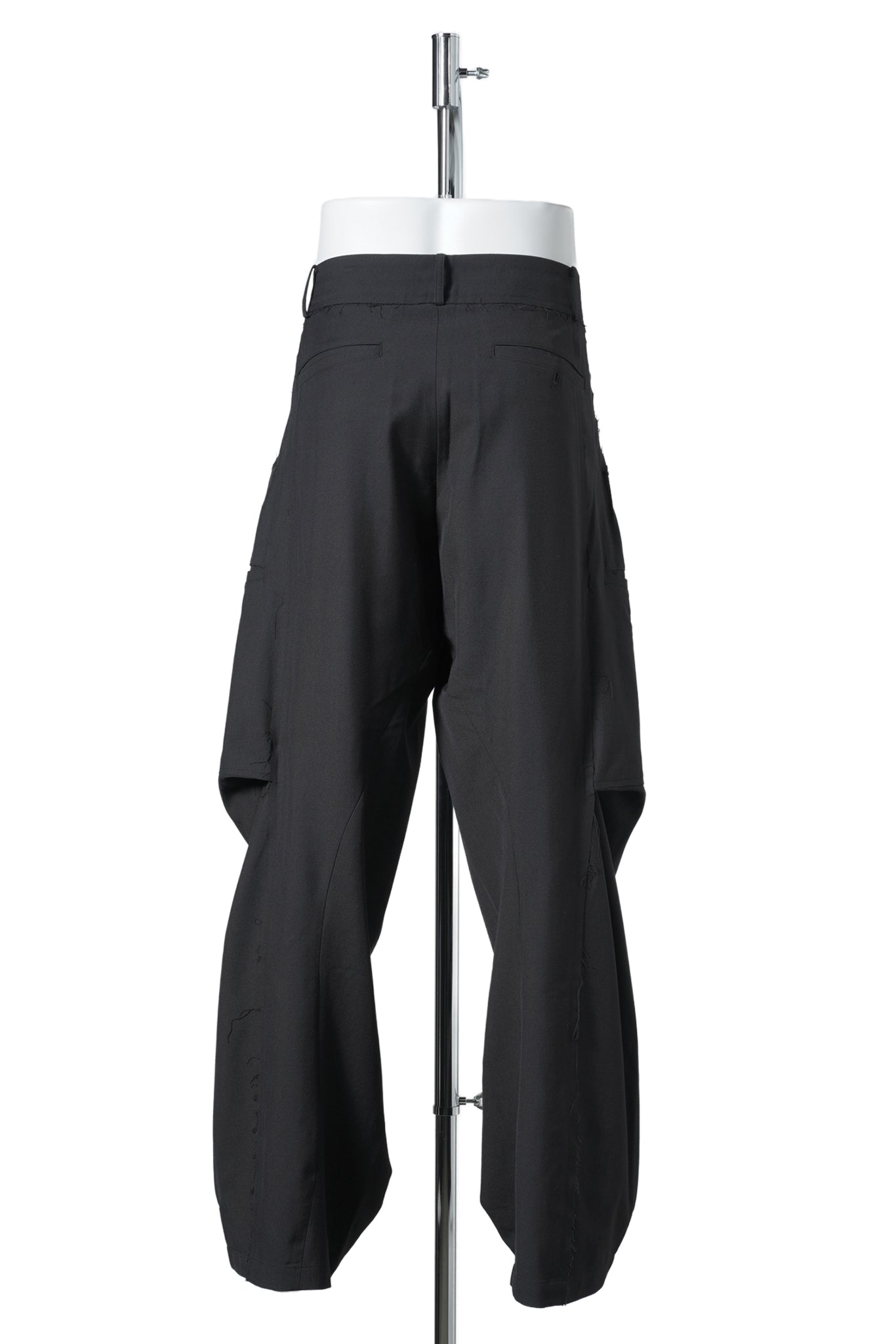 RAW EDGED 3D POCKET TROUSERS / BLACK