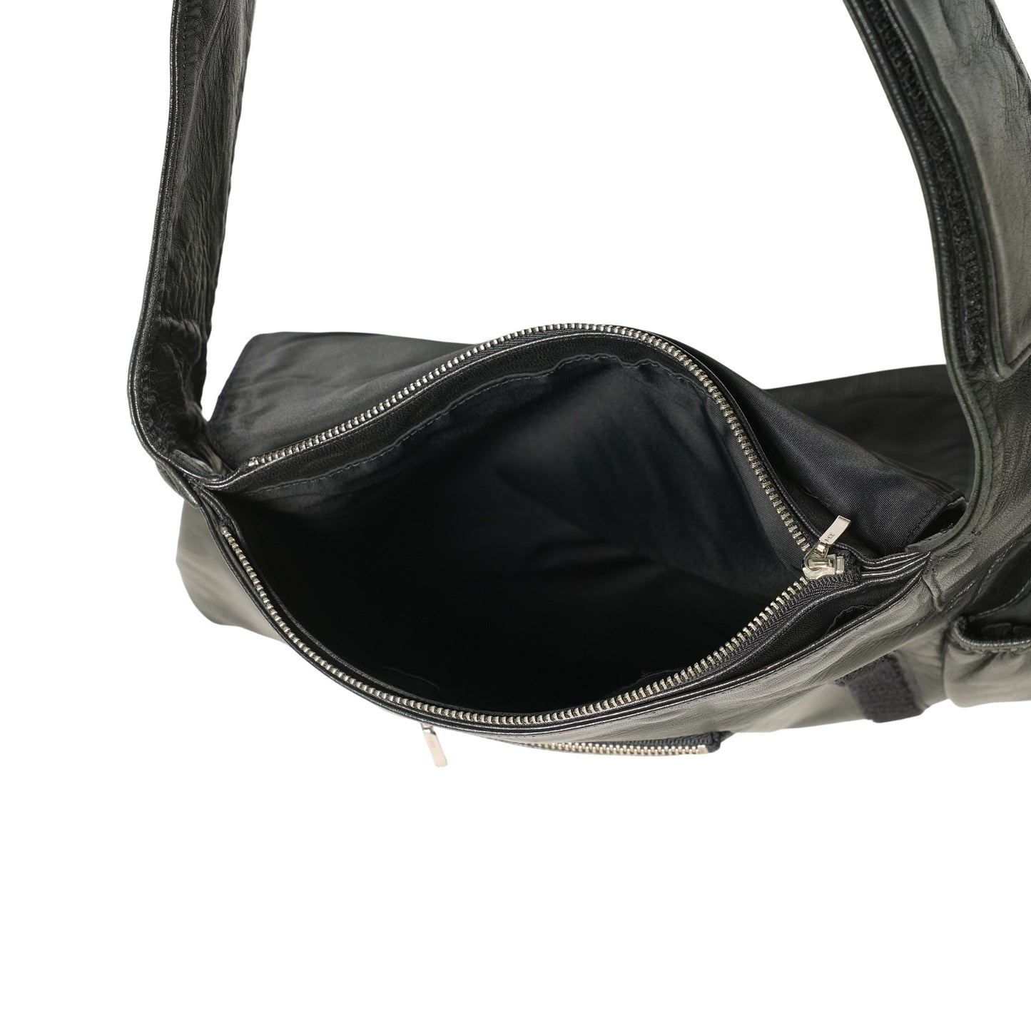 LEATHER SHOULDER BAG / BLACK