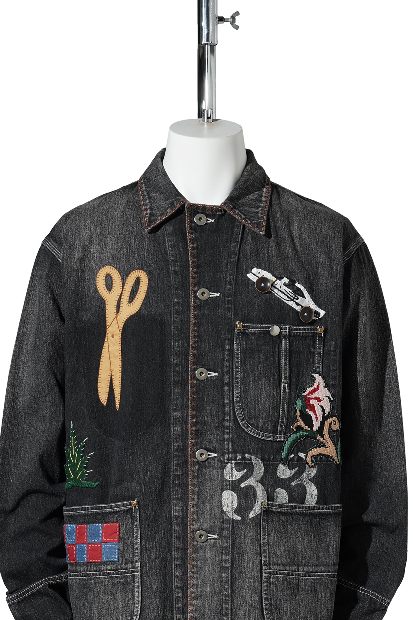 HAND-EMBROIDERED DENIM COVERALL / BLACK