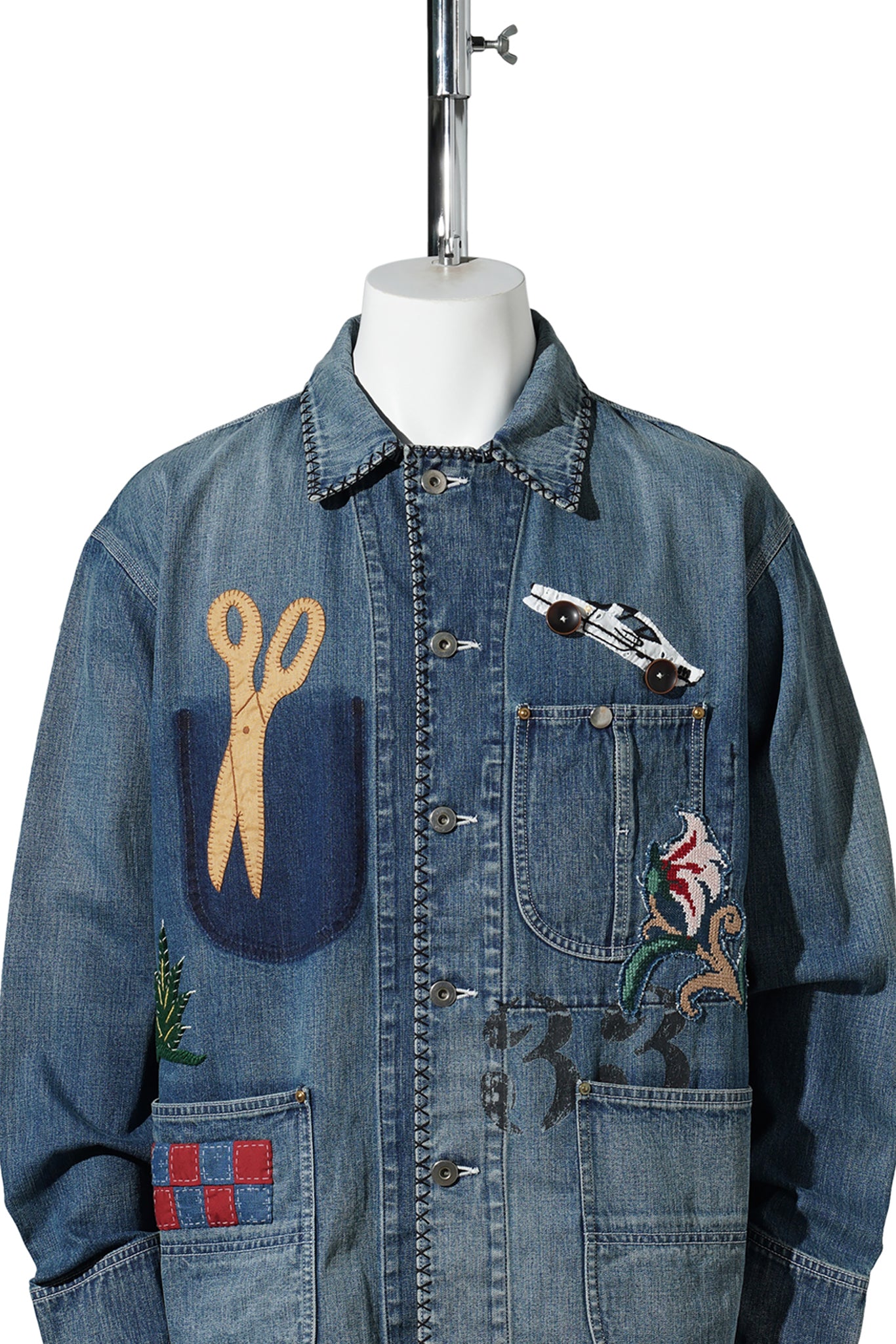 HAND-EMBROIDERED DENIM COVERALL / INDIGO