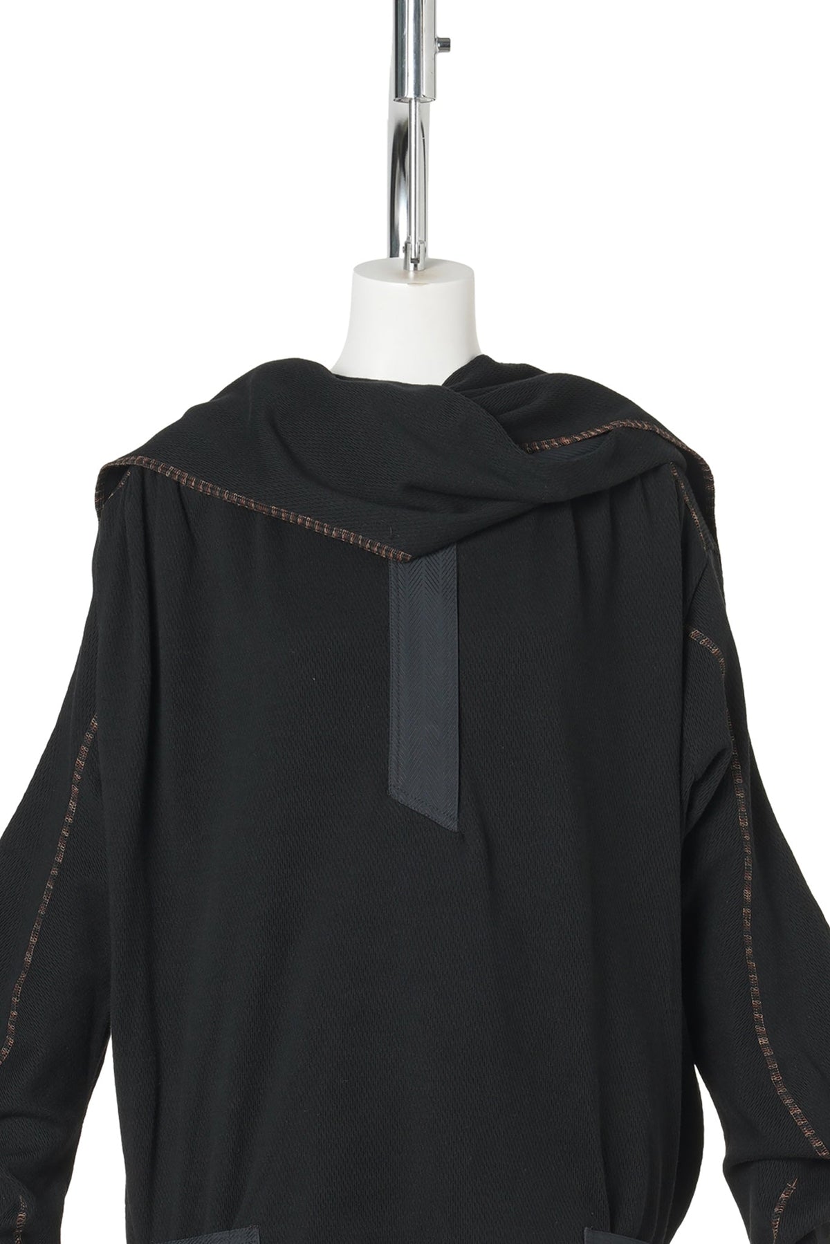 PETREL HOODED PULLOVER / INK BLACK