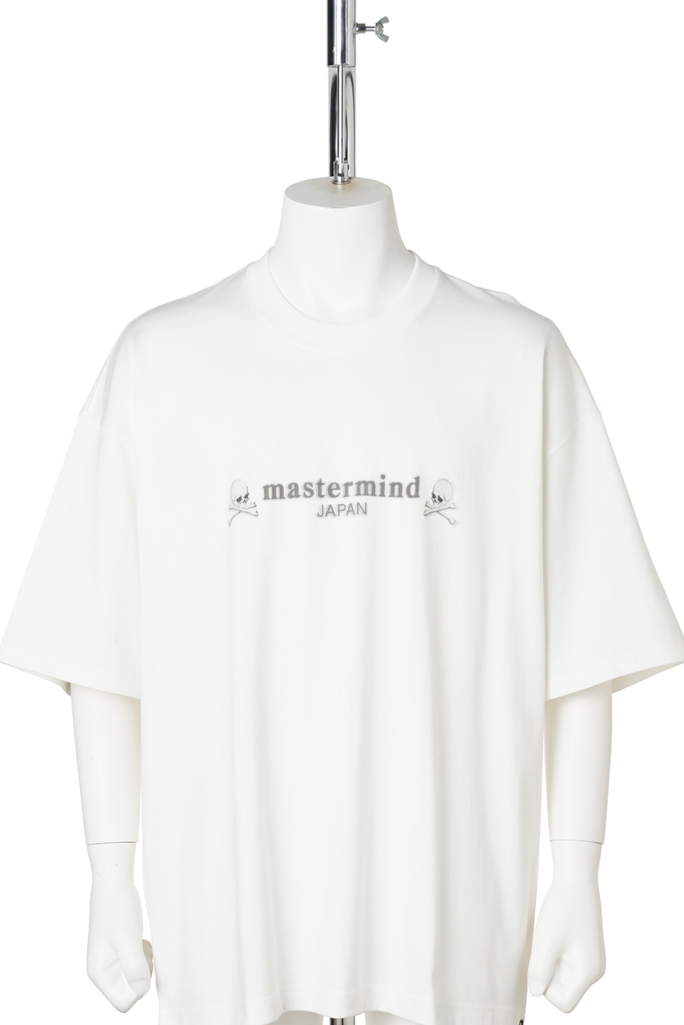TS099 / 001:WHITE