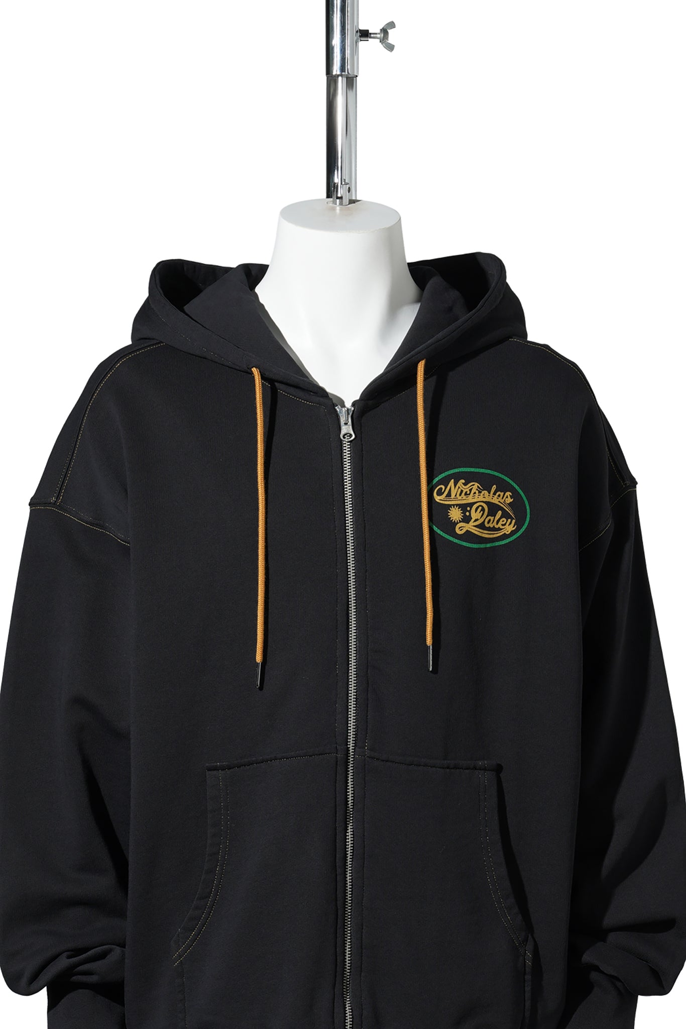 ROOTS ZIP UP HOODIE / BLACK