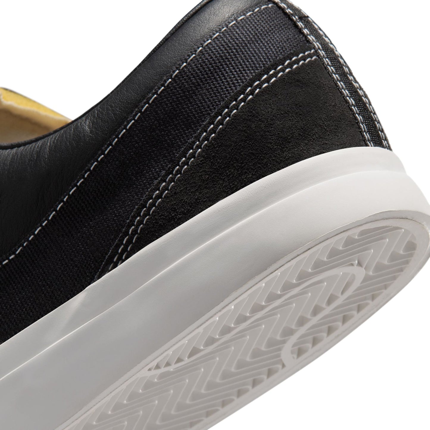 NIKE BLAZY / 001:BLACK/BLACK-SAIL-WHITE
