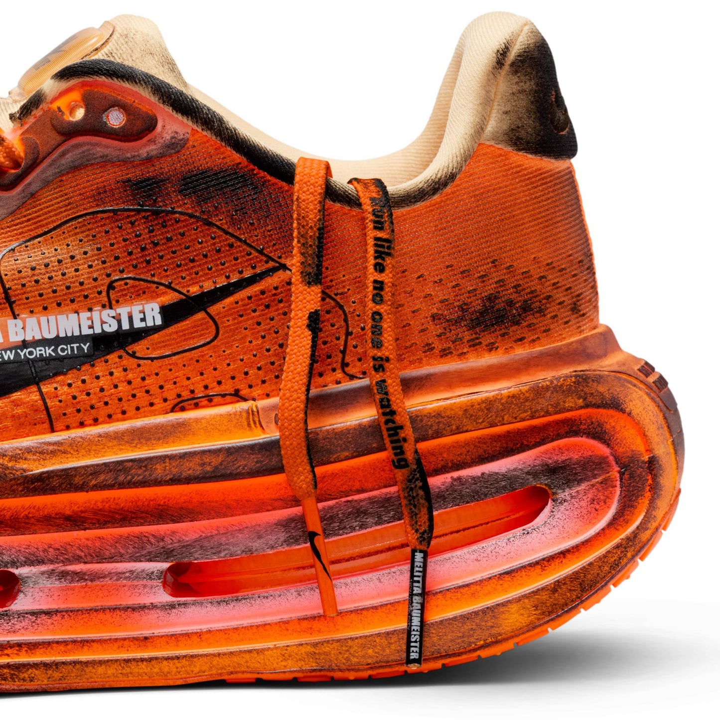 NIKE VOMERO PREMIUM MB SP / 800:TOTAL ORANGE/BLACK
