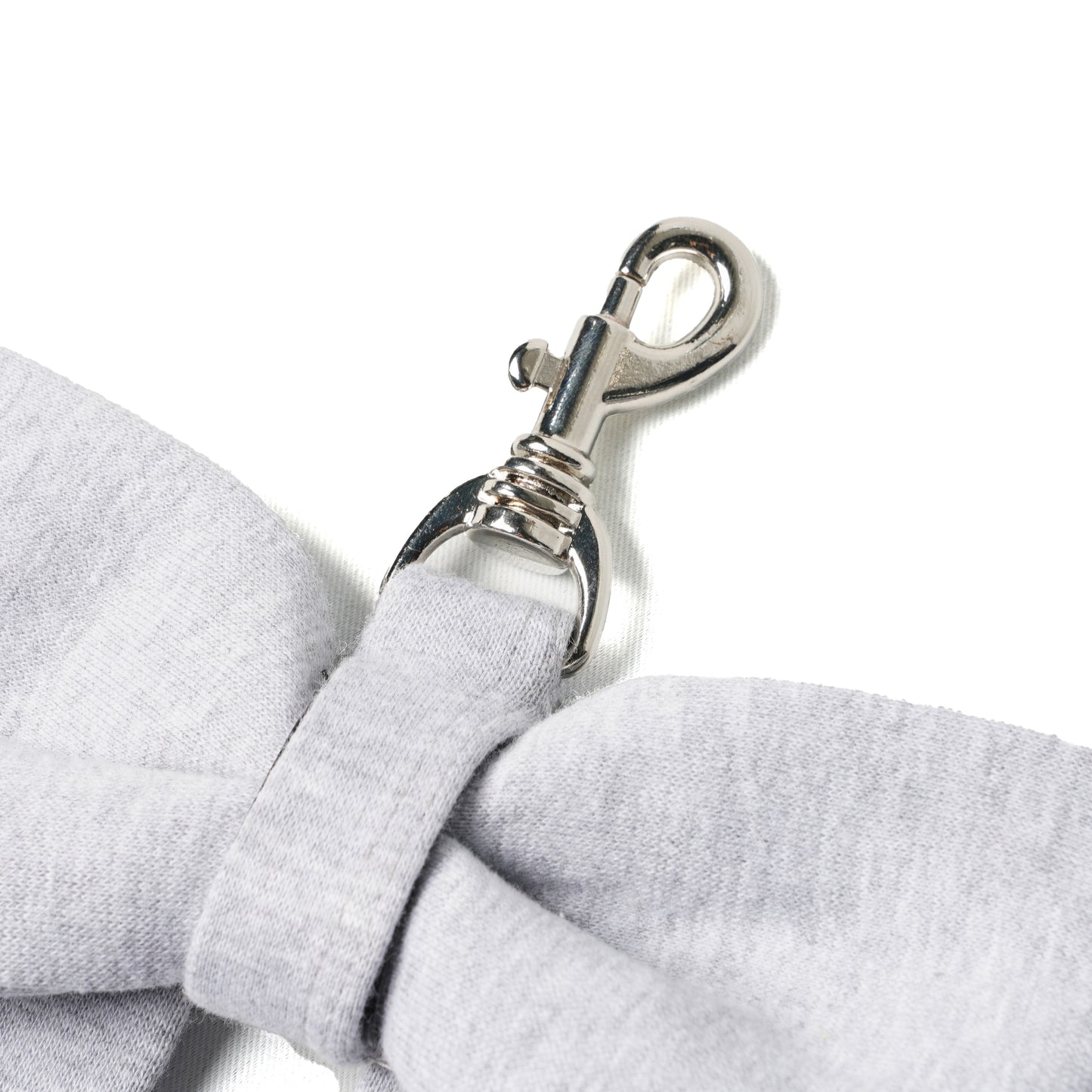 BIG BOW CHARM / GREY