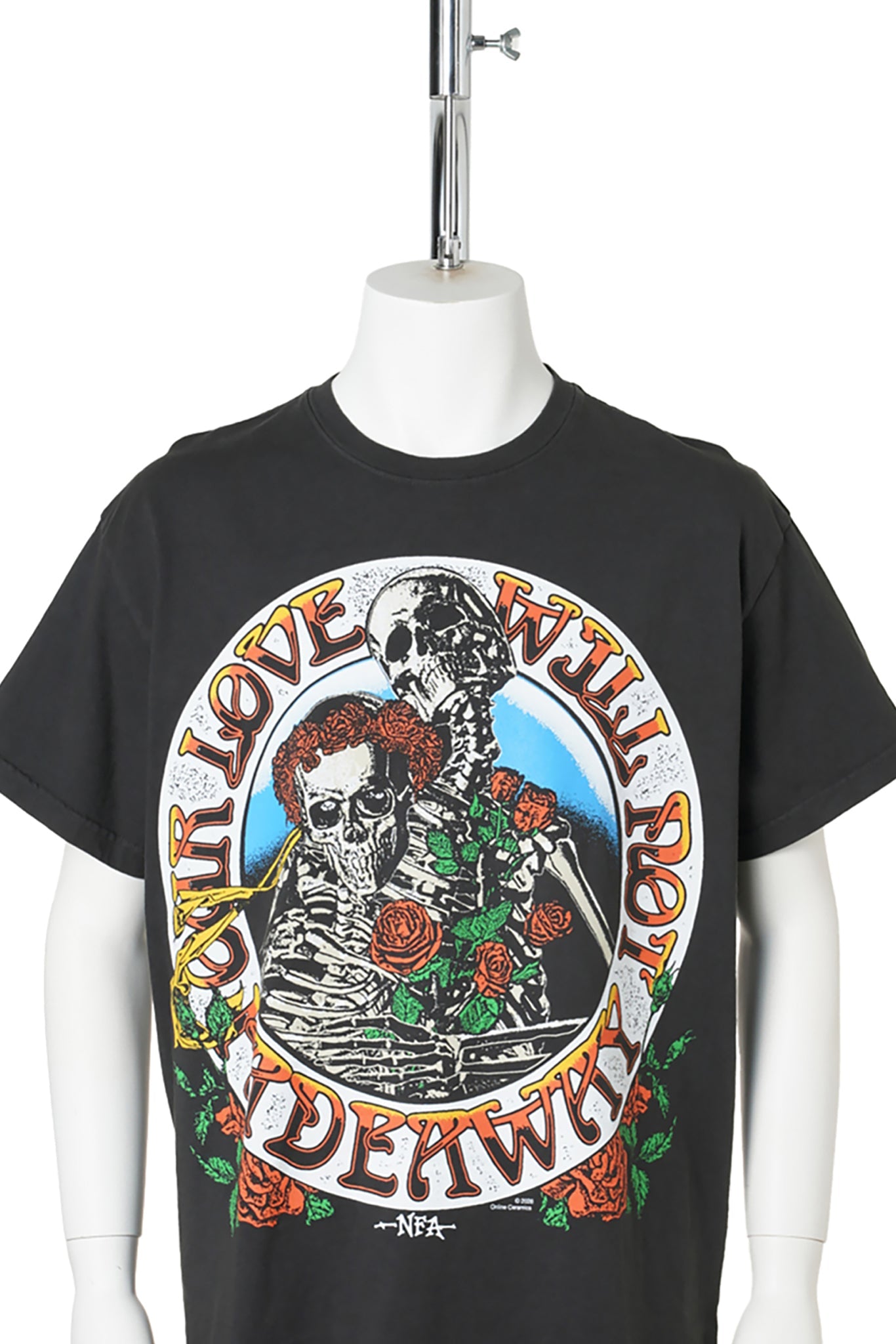 WHAT A LONG STRANGE TRIP IT IS SS TEE / OFF-BLACK