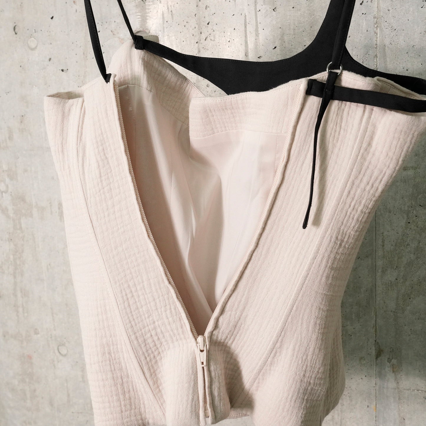 MOUSSELIN SUIT CORSAGE / STONE