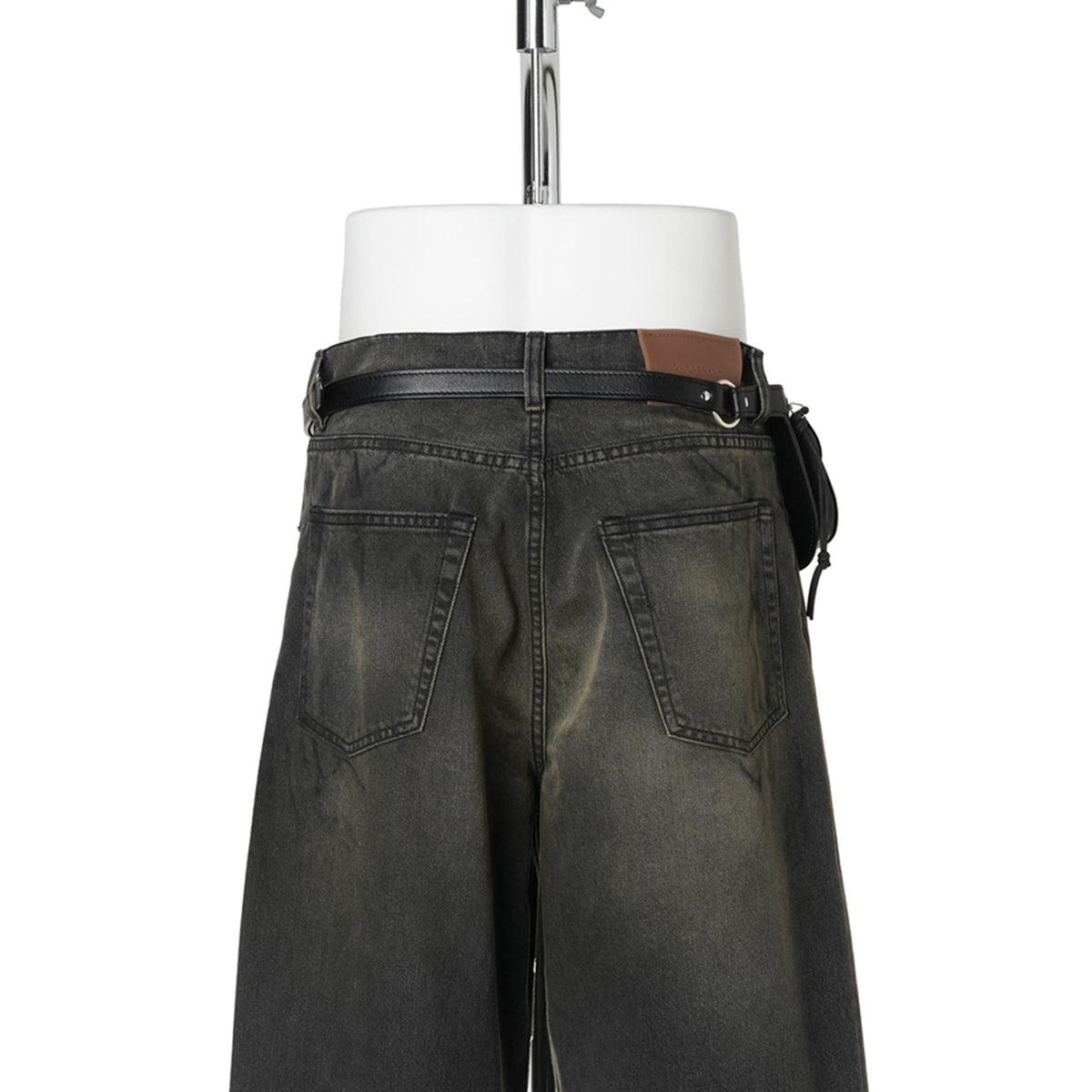 PURSE BELT / MALLEABLE BLACK BULL HIDE