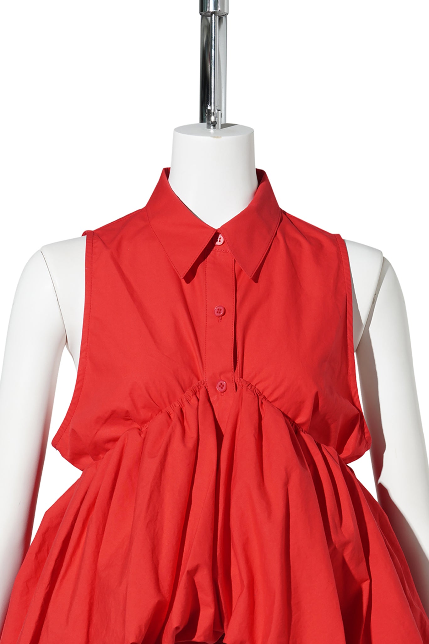RED VOLUMINOUS SLEEVELESS SHIRT / RED