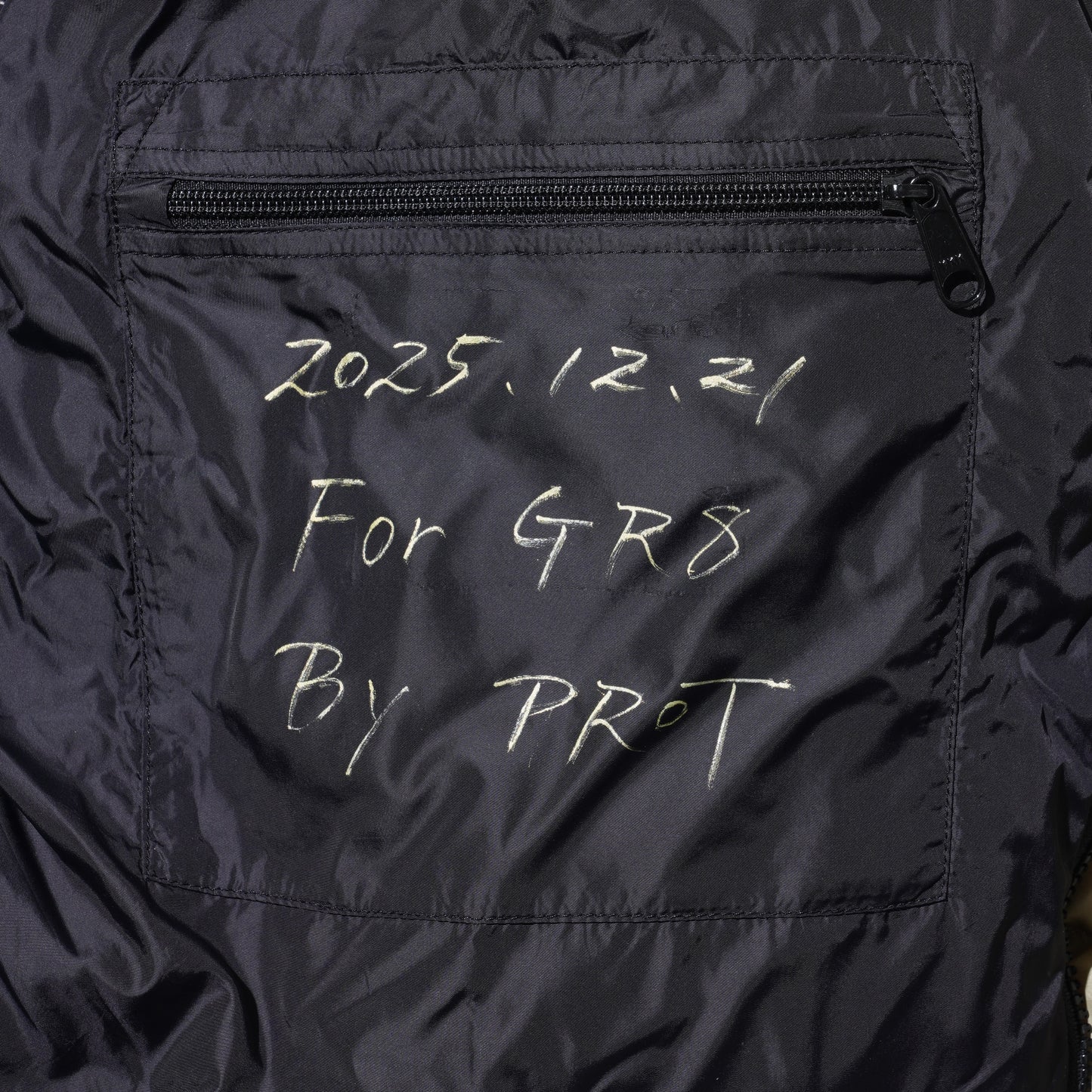 STUDS NUPTSE DOWN JACKET” BLACK WIDOW” / BEIGE