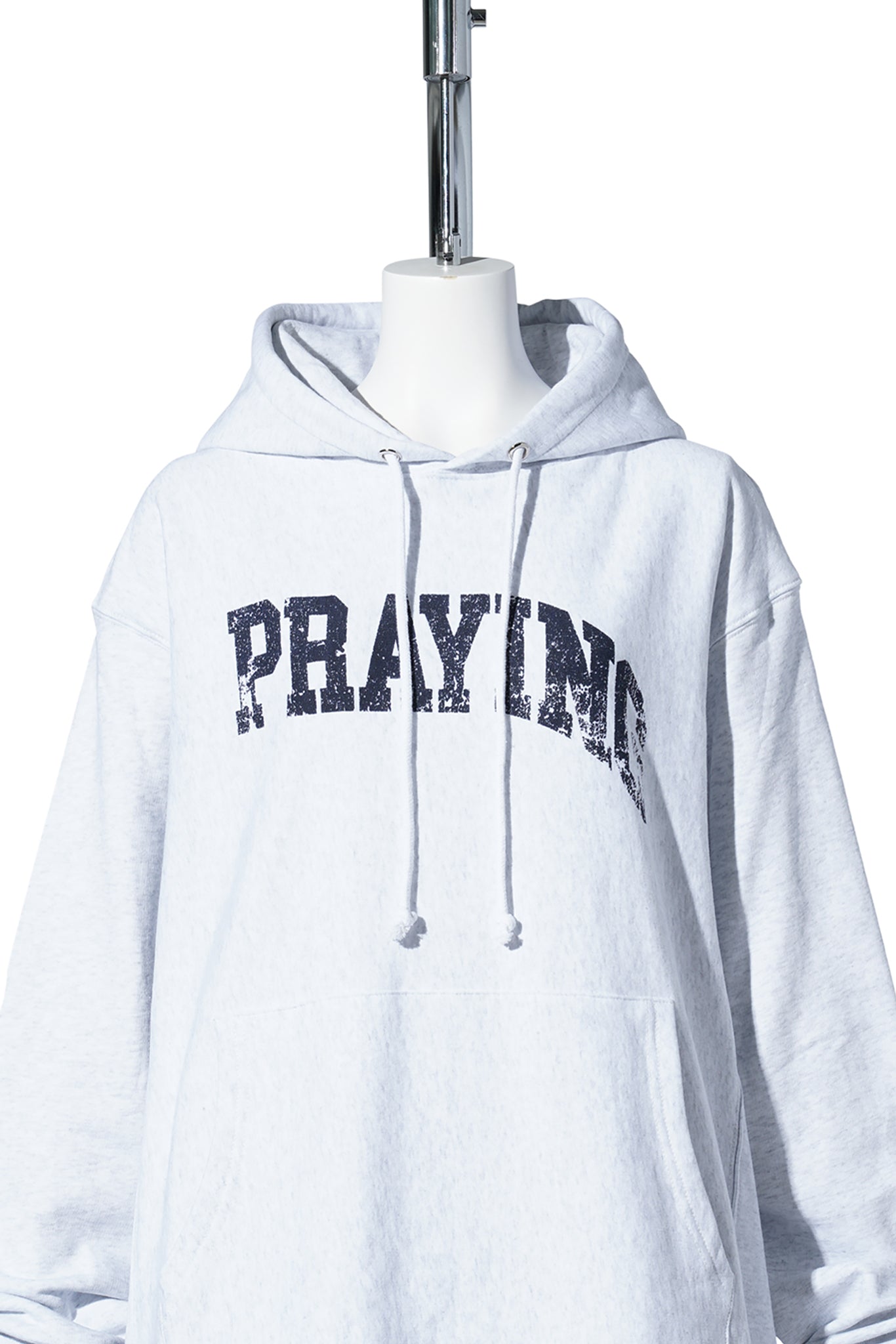 PRAYING COLLEGE HOODIE / GREY
