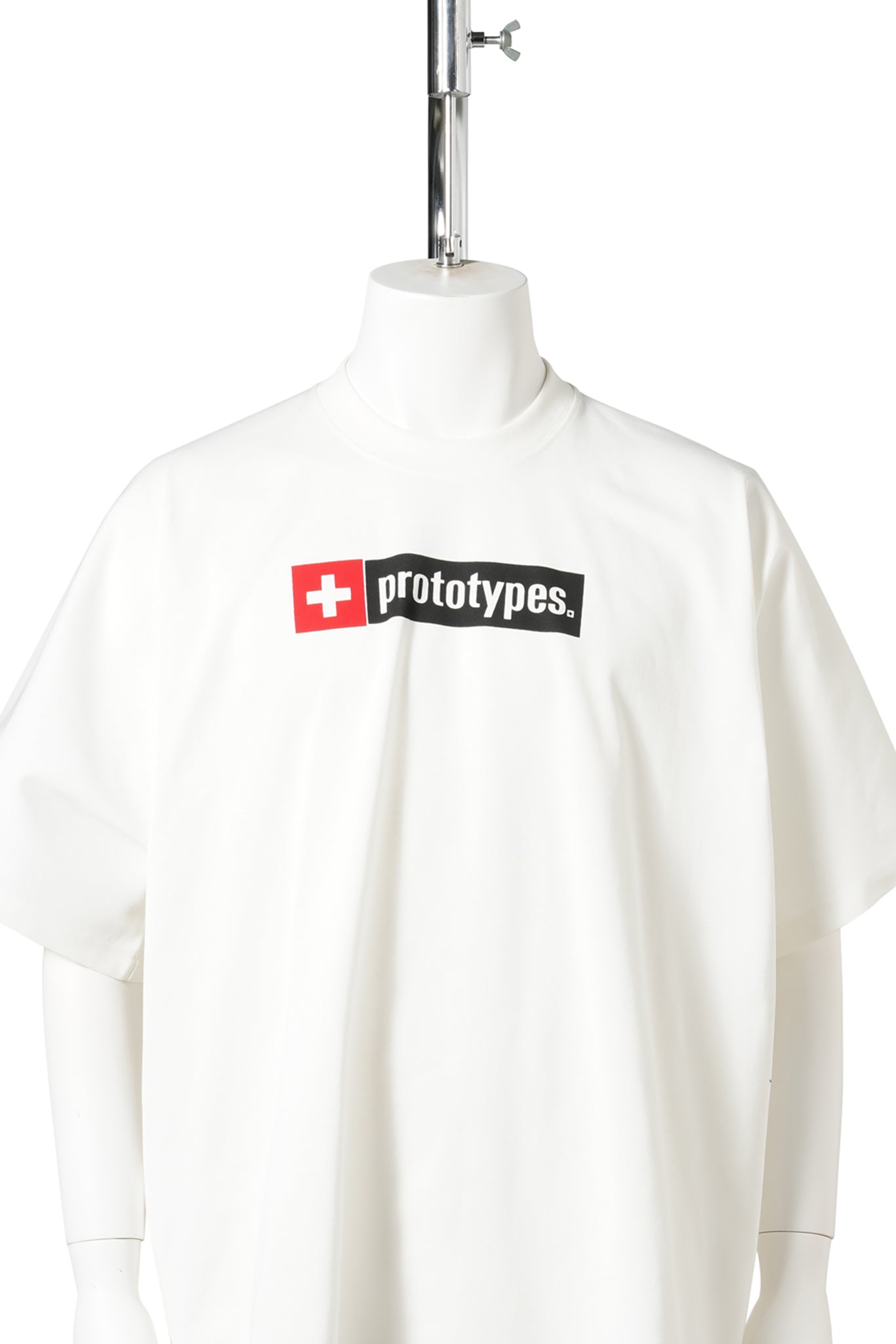 CROSS LOGO CLASSIC PRINTED TEE / WHITE