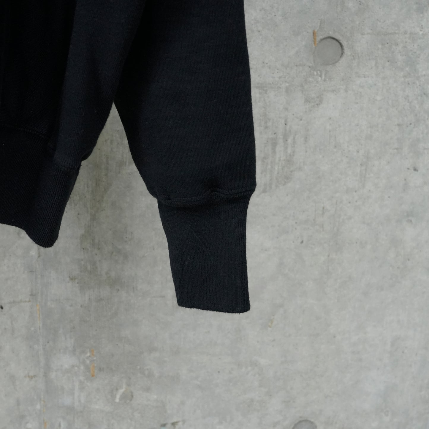 HOODIE ARCH LOGO / BLACK