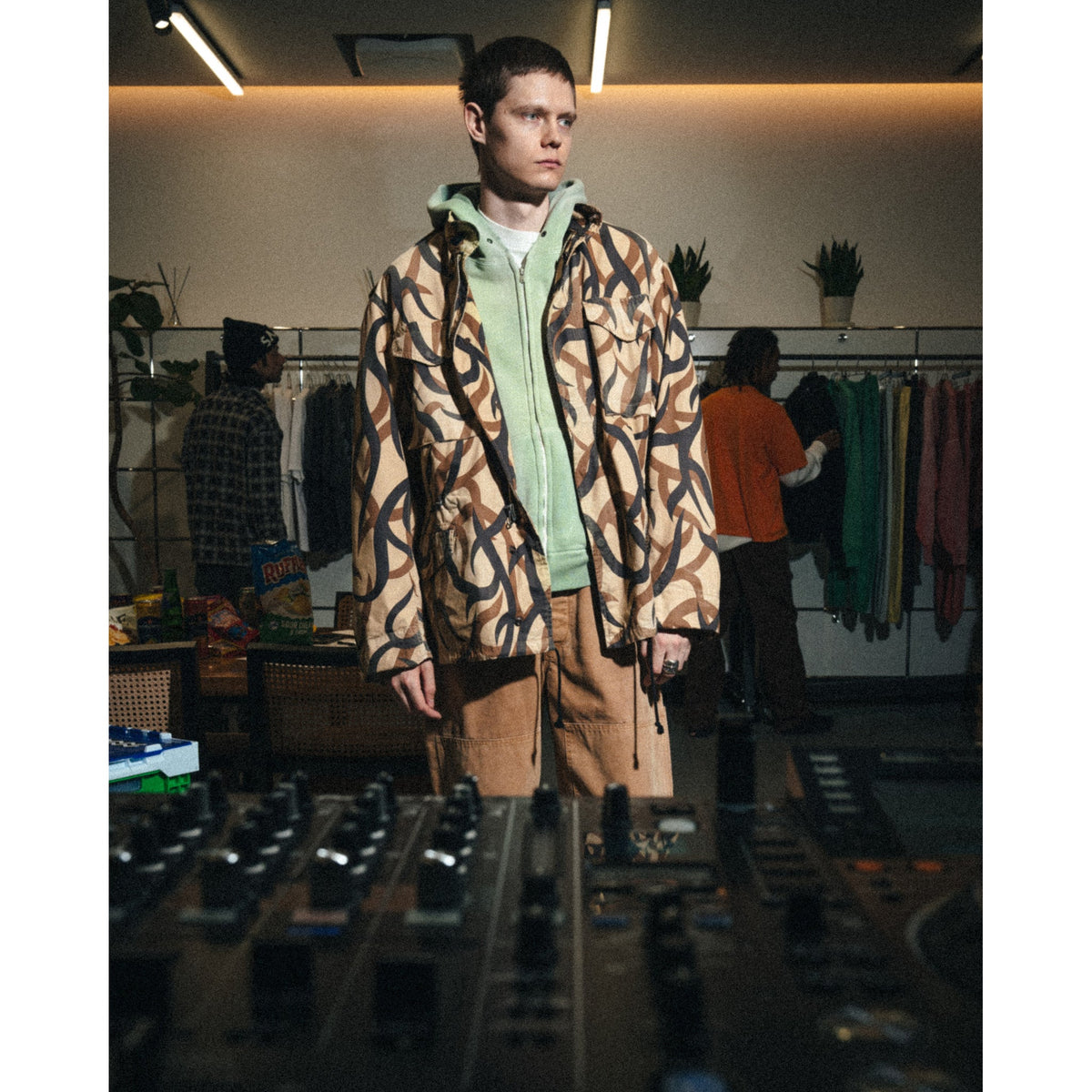 M65/TRAIBAL / BEIGE