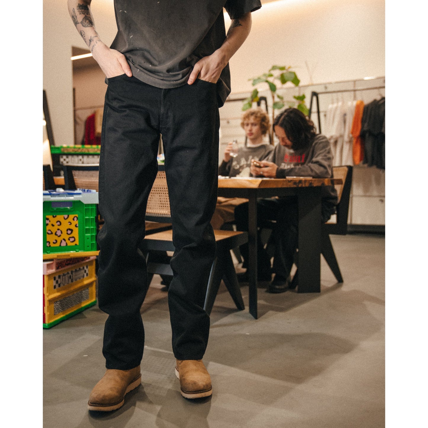 BLACK DENIM PANTS/STRAIGHT / BLACK
