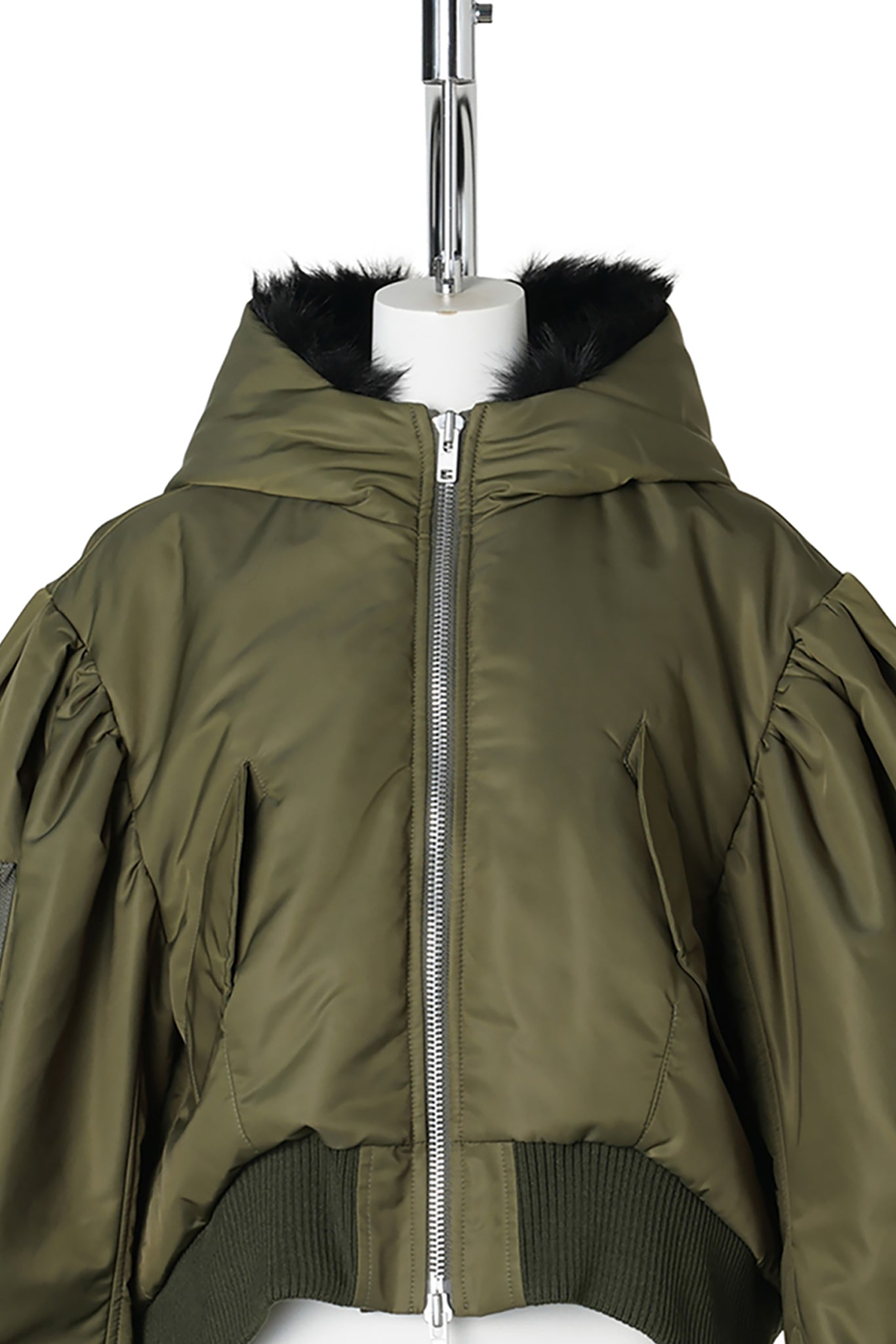 CROPPED SPUT FAUX FUR HOOD BOMBER JACKET / 431:KHAKI/BLACK
