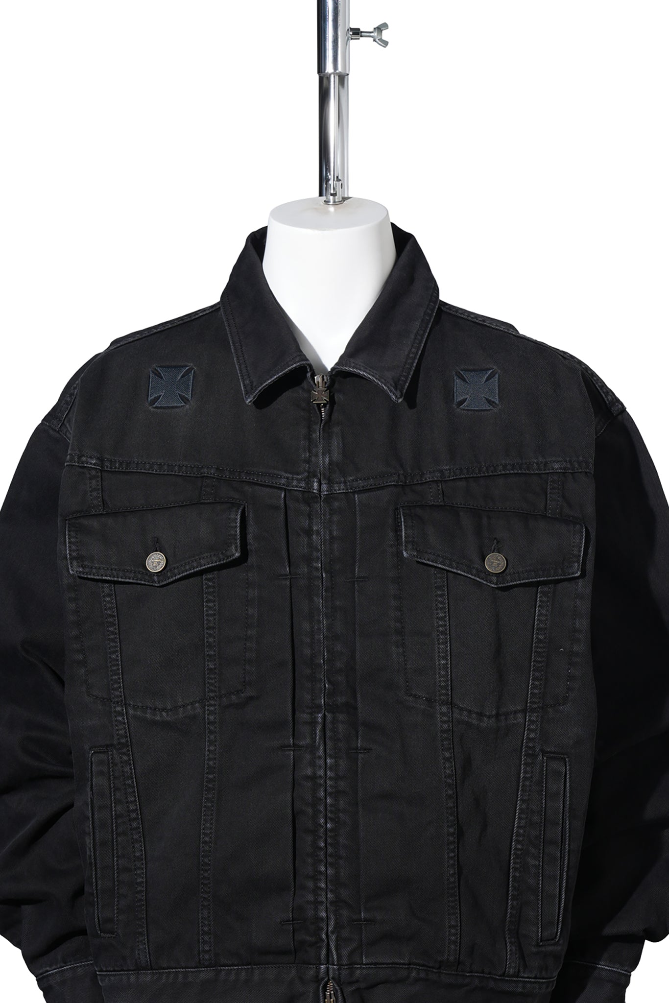 APLIQUE BIKER CROSSES ZIP DENIM JACKET / WASHED BLACK