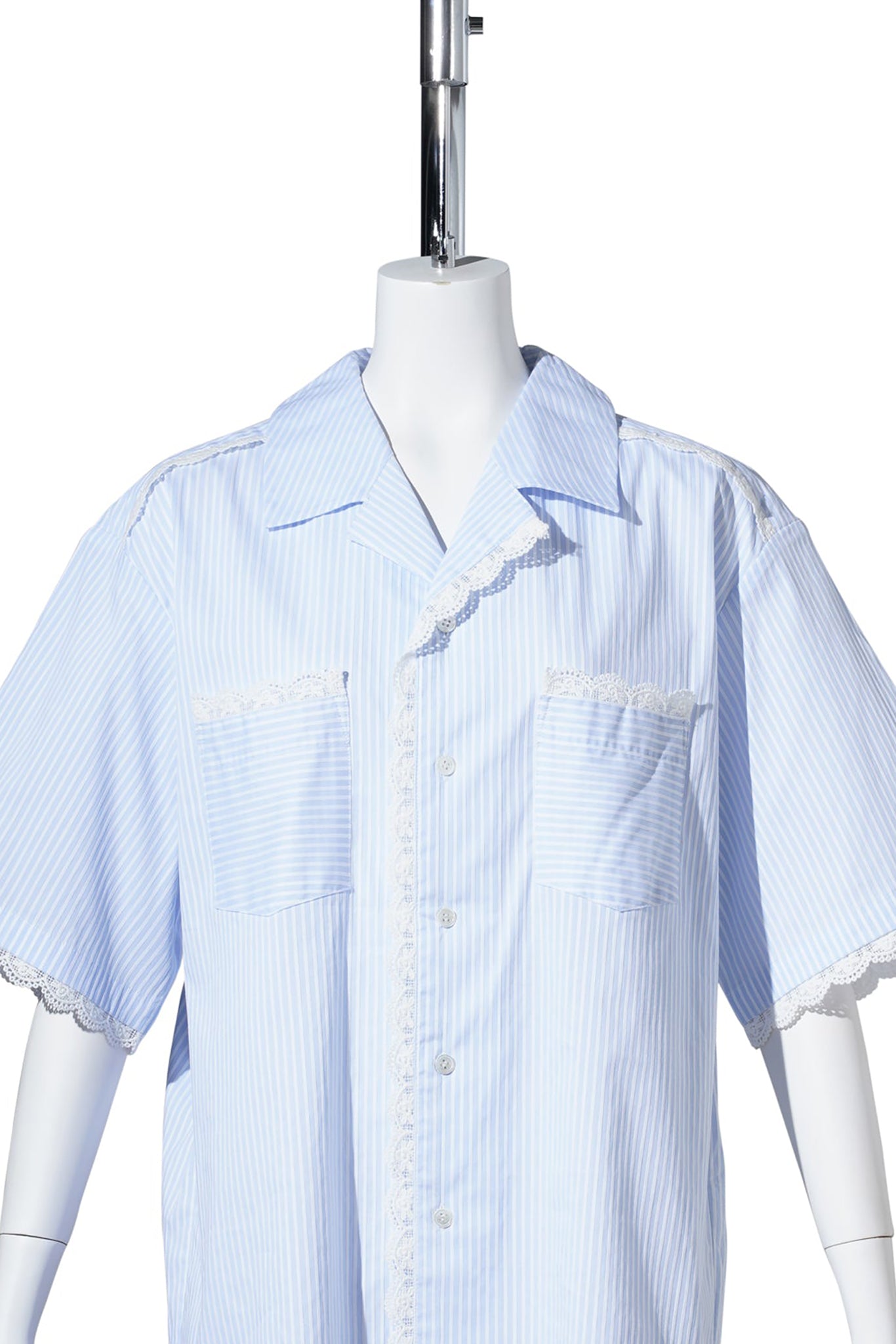 LACE TRIMMED OPEN COLLAR S/S SHIRT / BLUE STRIPE
