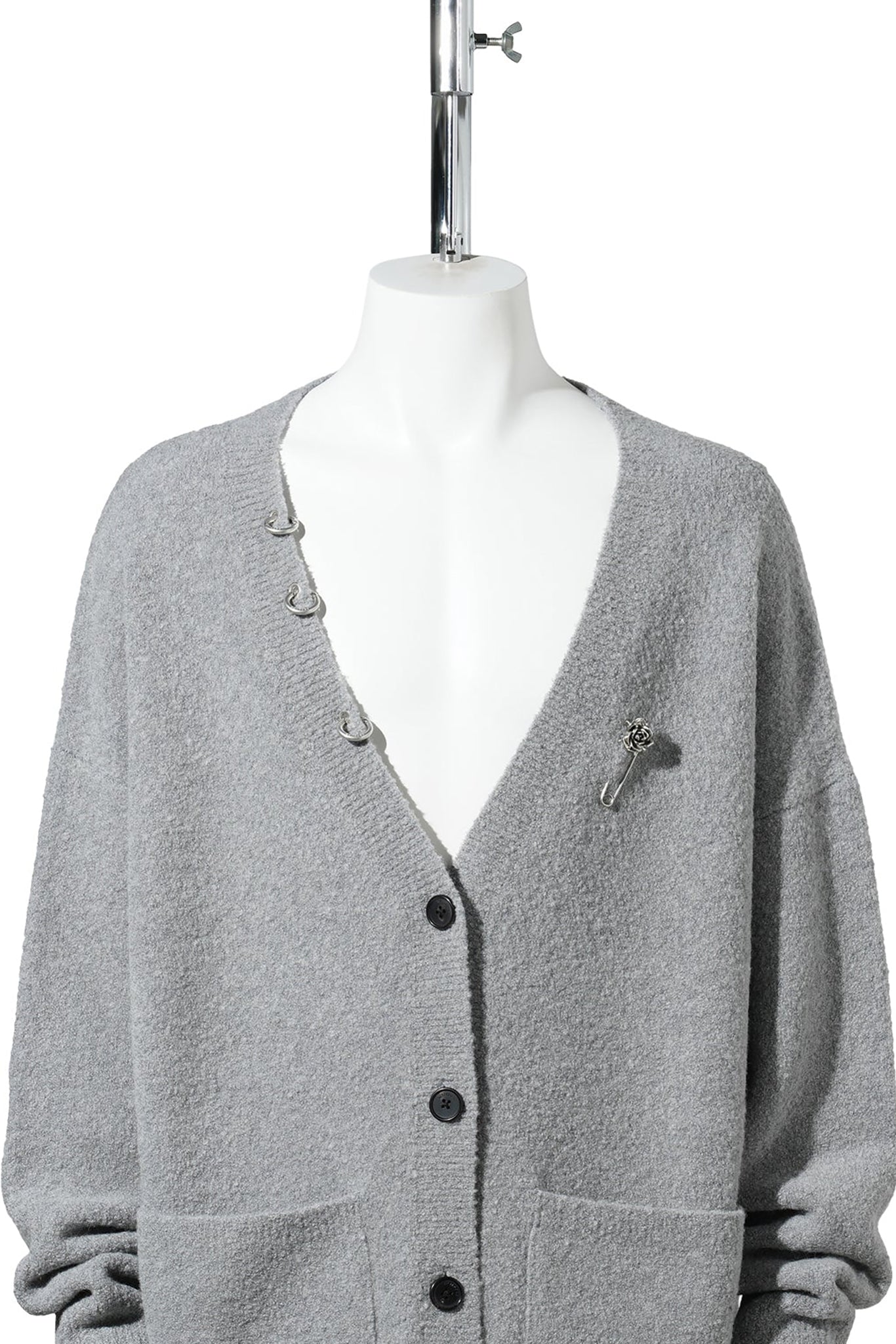 GREY ROSE WITH THORNS BOUCLE CARDIGAN / GREY