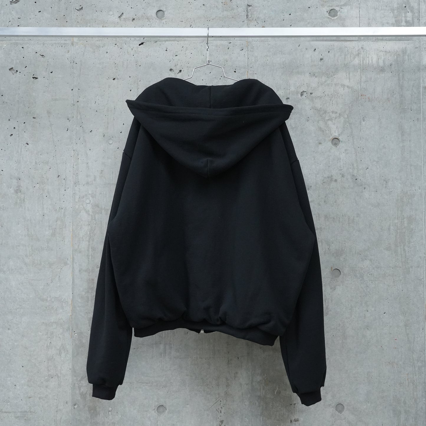 PULLOVER HOODIE WITH ZIP UP ILLUSION / BLACK