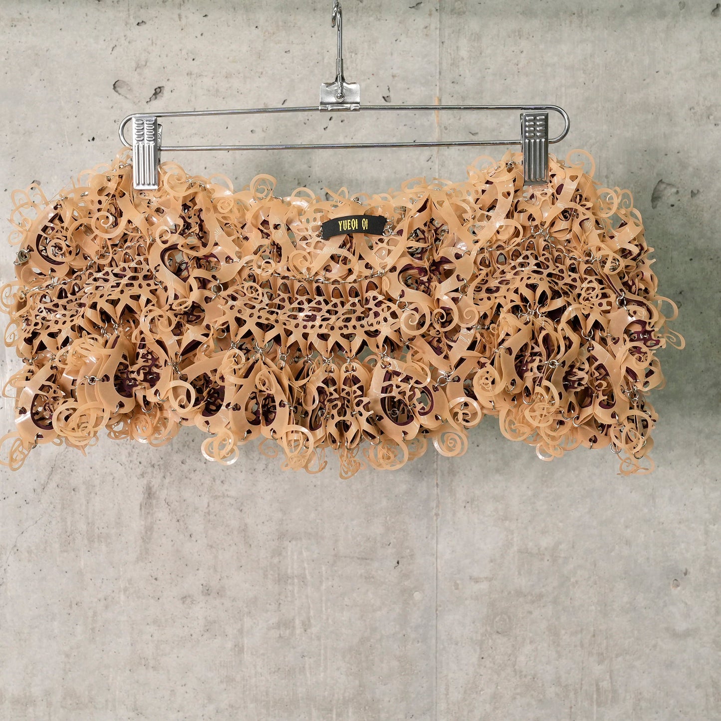 LASER LOVE SKIRT ACCESSORY / BEIGE/BURGUNDY