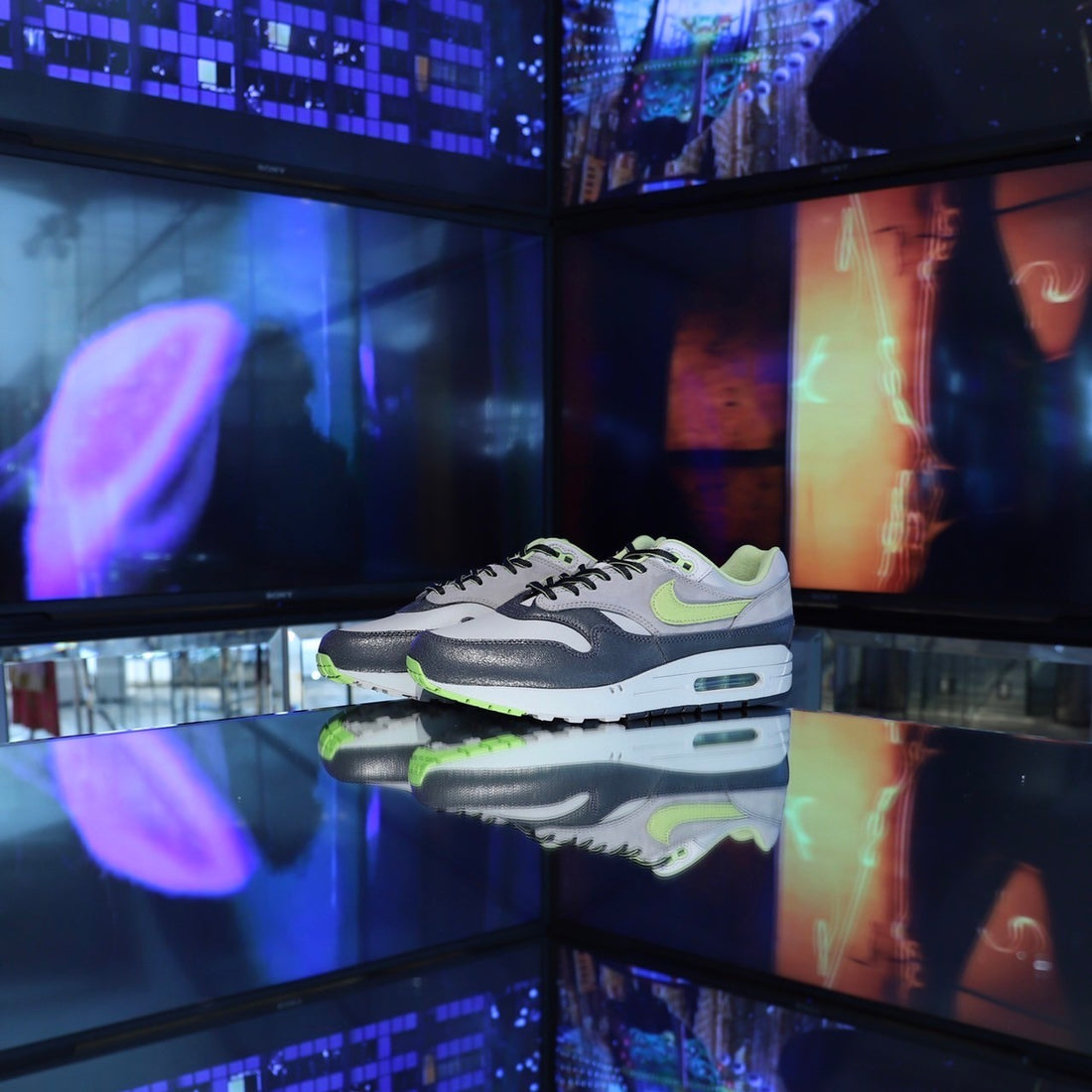 NIKE - NEW DELIVERY