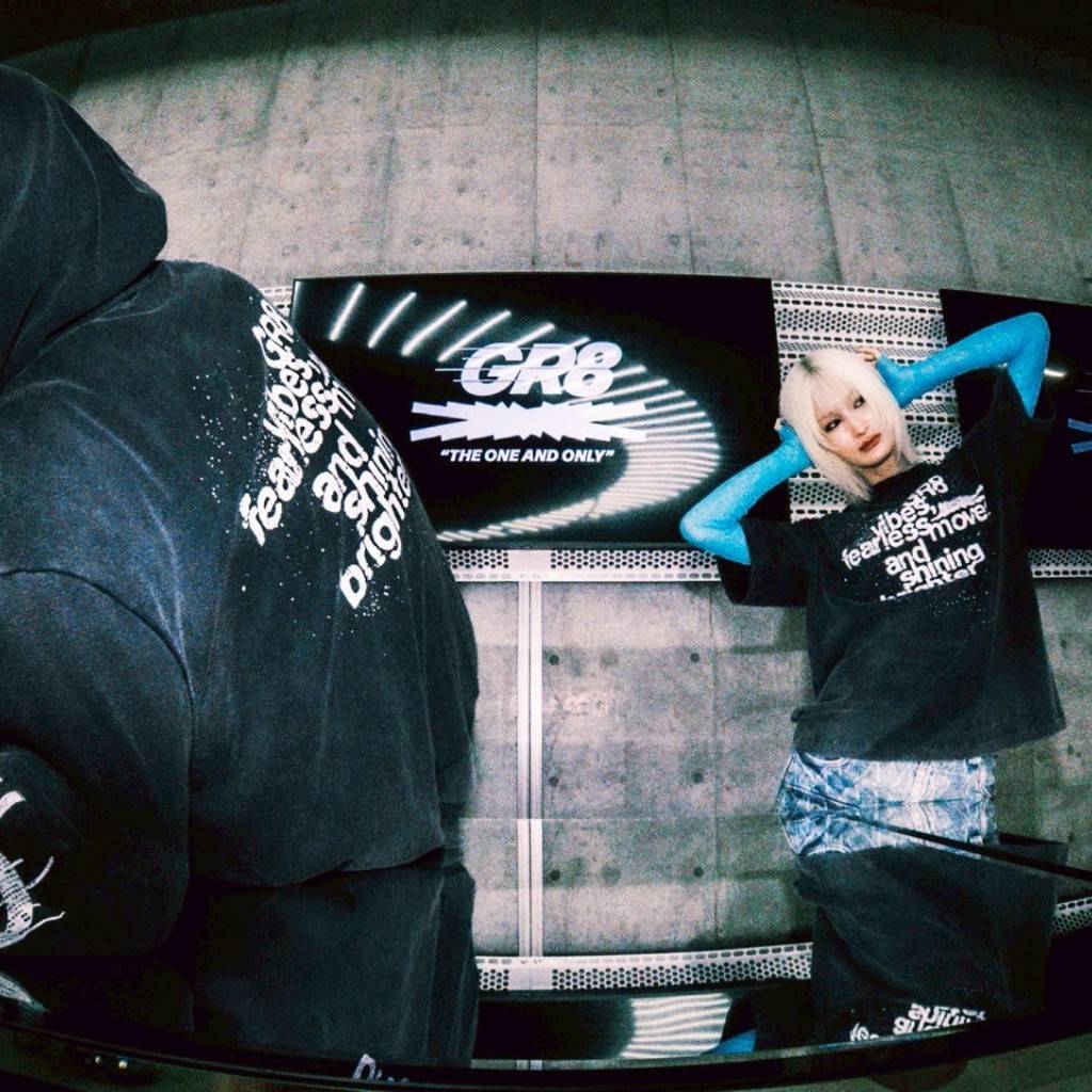 LE SSERAFIM Japan Original Brand merch. POP UP STORE