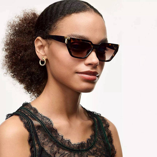 Tiffany & Co. - NEW DELIVERY