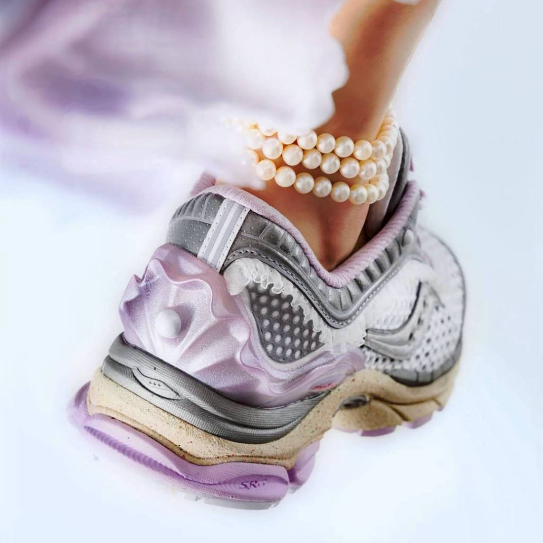 Saucony x METAGIRL - NEW DELIVERY