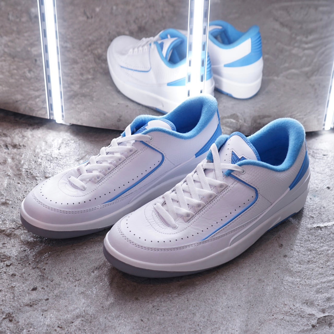 GR8 SNEAKERS REVIEW -AIR JORDAN 2 RETRO LOW-