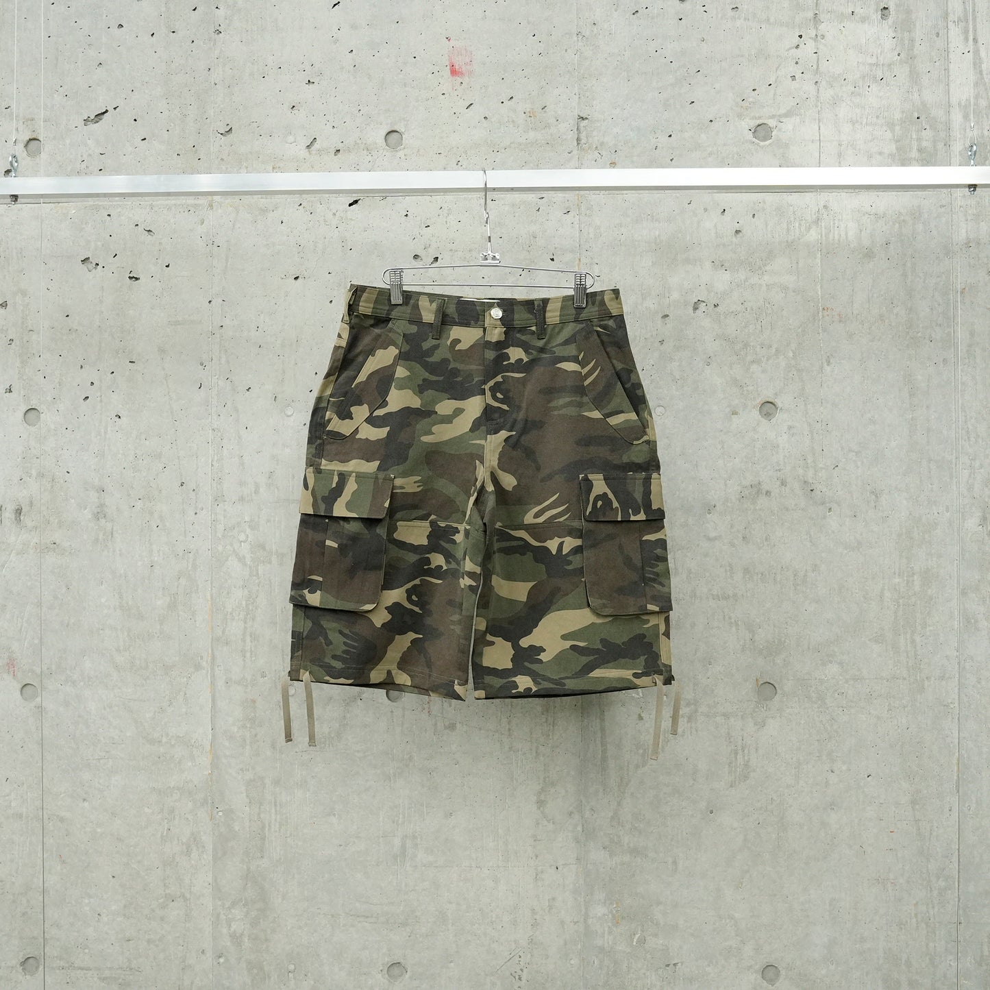 CARGO MIDI PANTS / CAMO