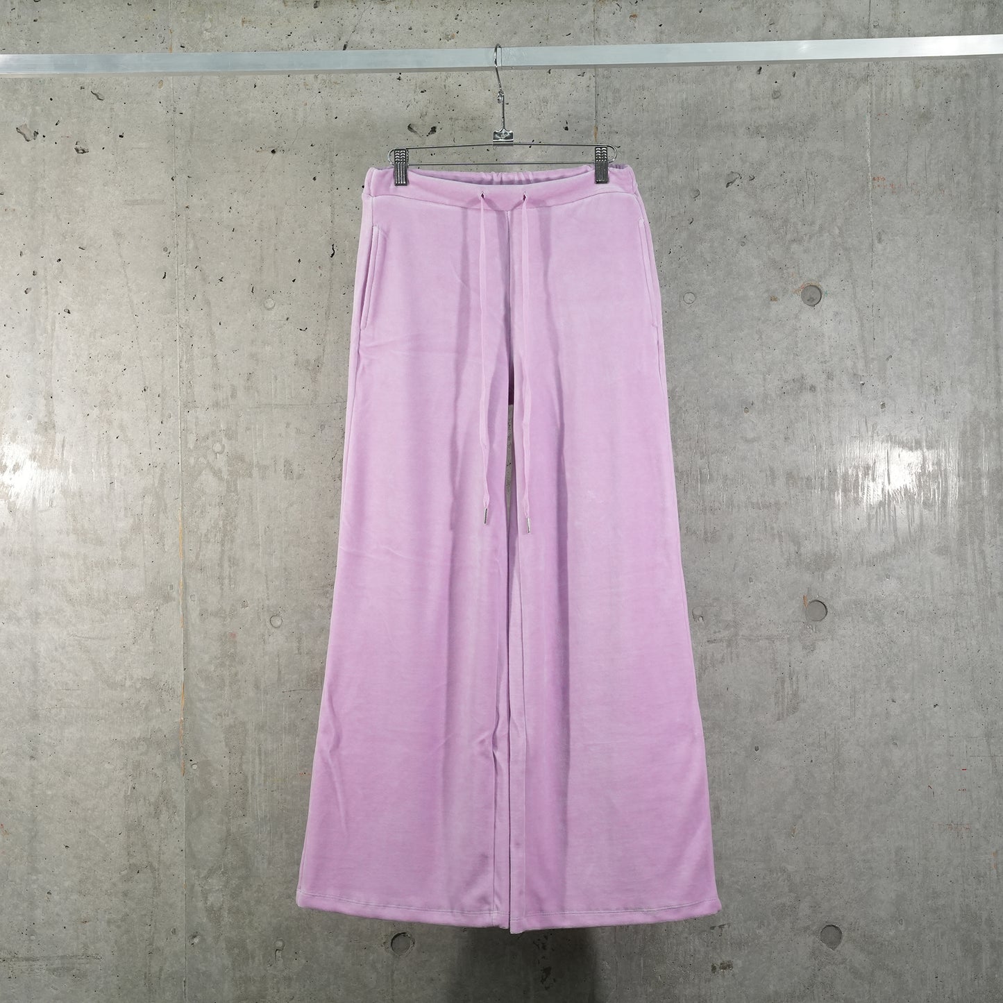 VELOUR TRACK PANTS / LAVENDER