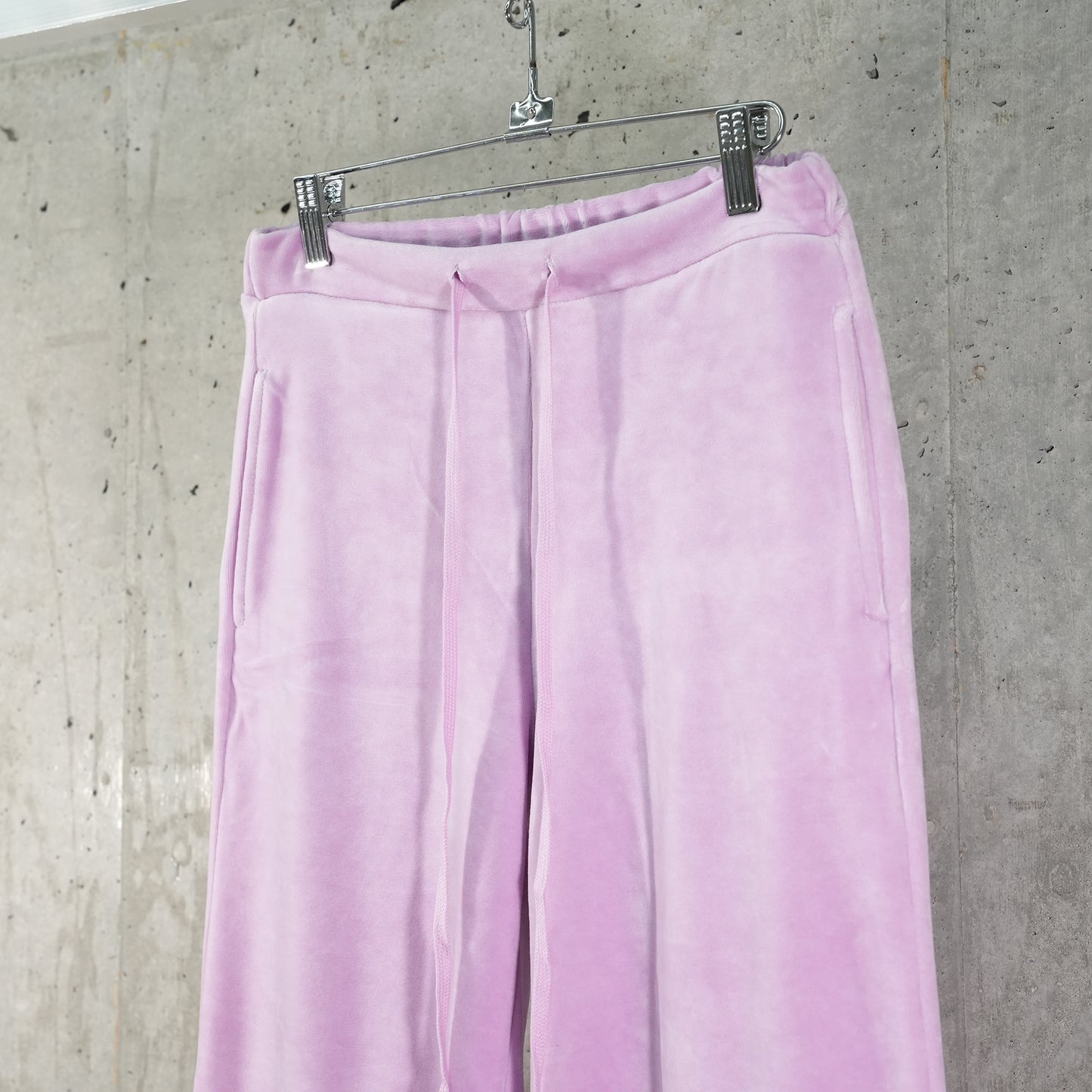 VELOUR TRACK PANTS / LAVENDER