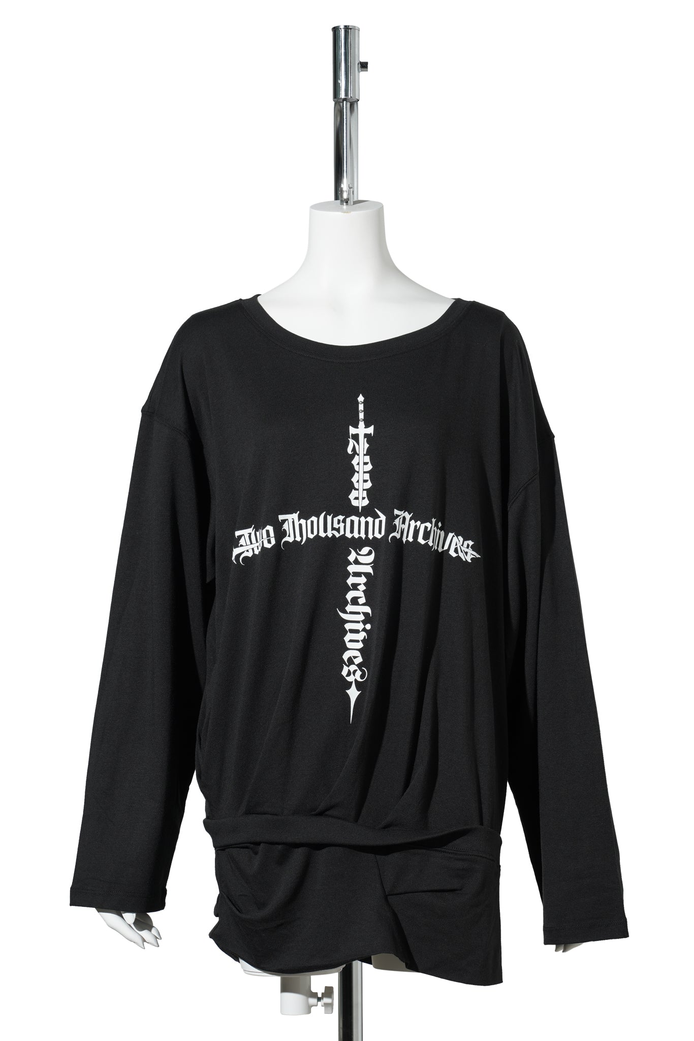 DAGGER DRAPED T-SHIRT / BLACK